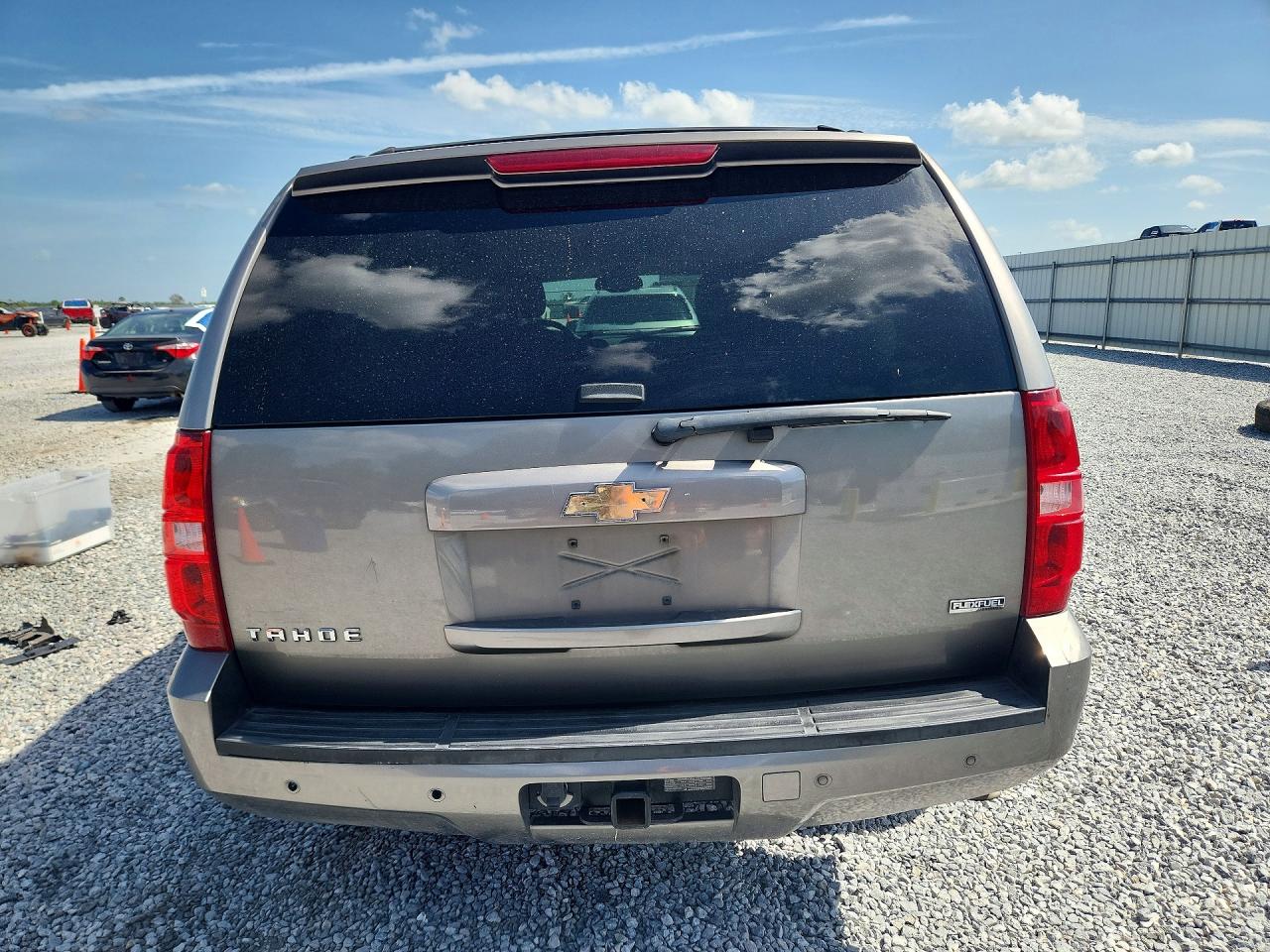2007 Chevrolet Tahoe C1500 Gray vin: 1GNFC13087R331280