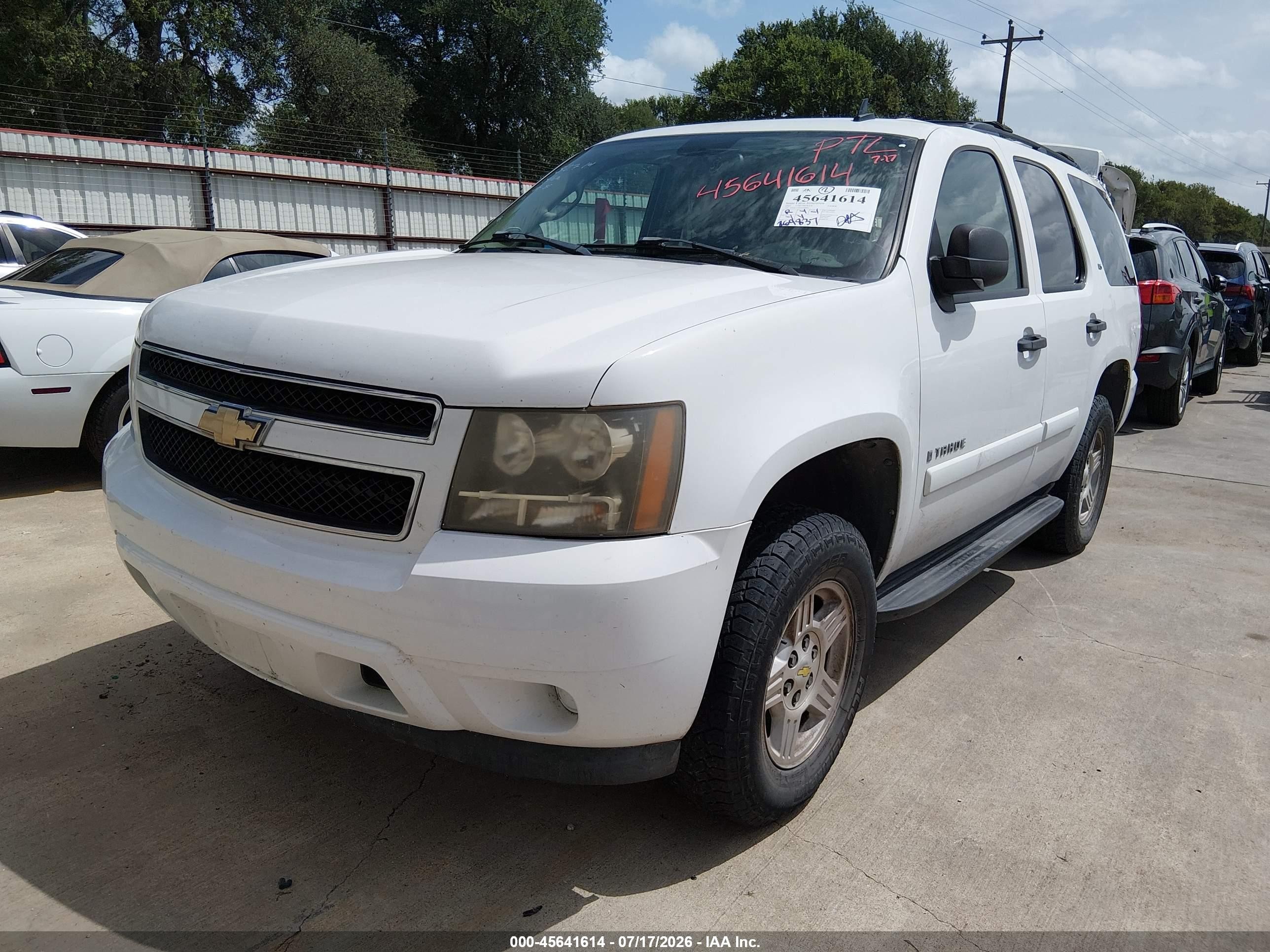 2007 Chevrolet Tahoe Ls White vin: 1GNFC13087R408861