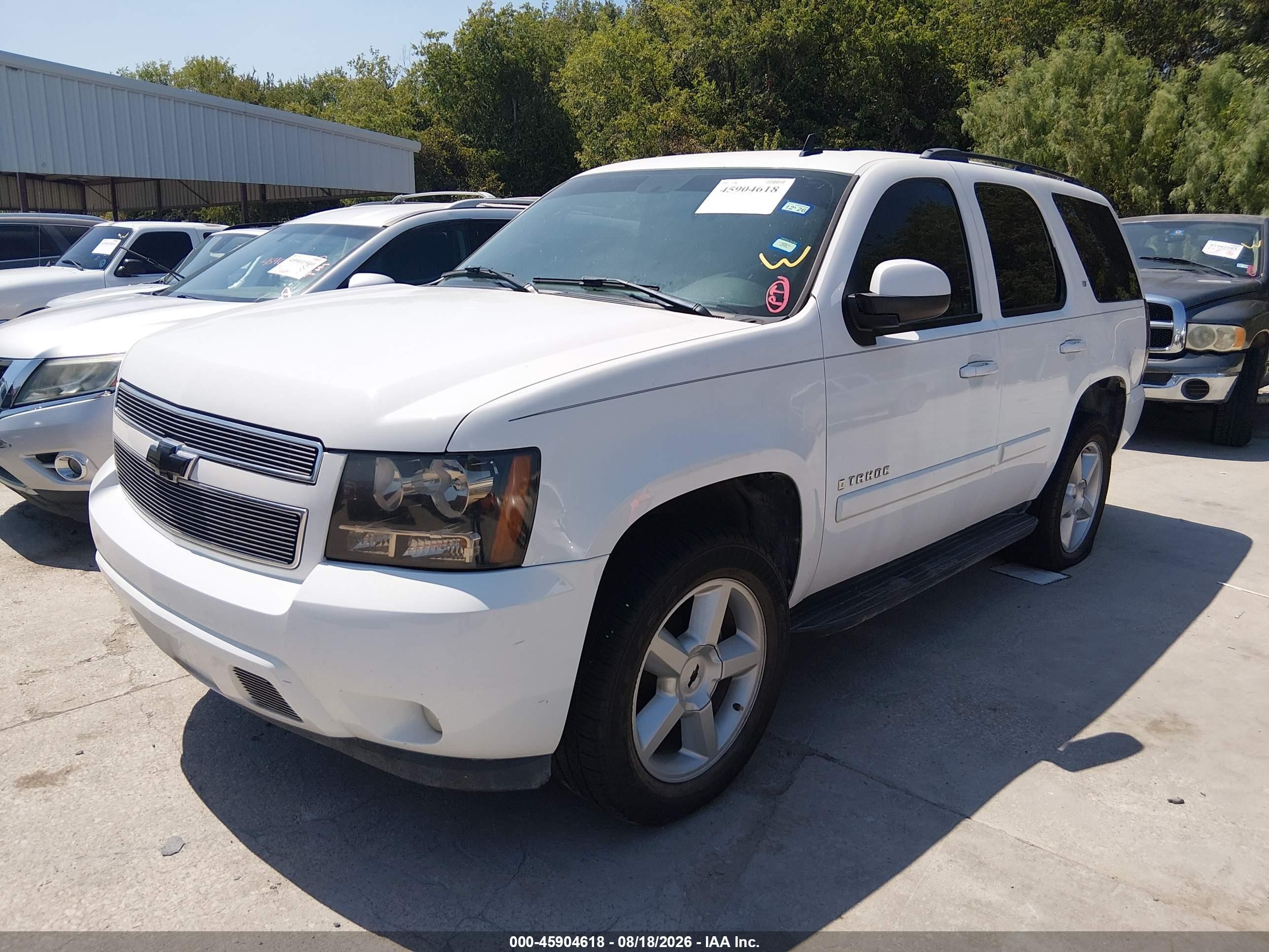 2008 Chevrolet Tahoe Lt White vin: 1GNFC13088R128374
