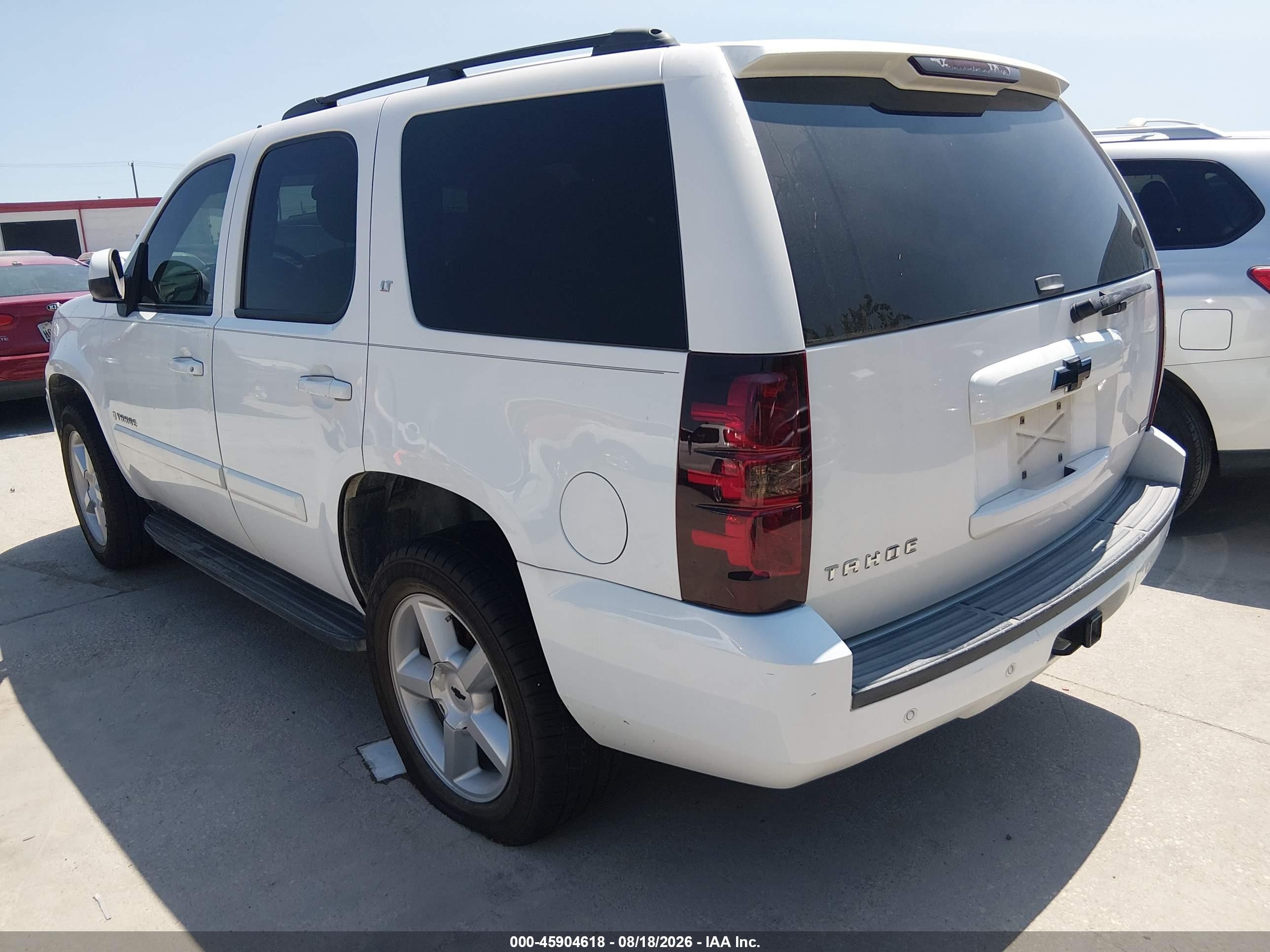2008 Chevrolet Tahoe Lt White vin: 1GNFC13088R128374