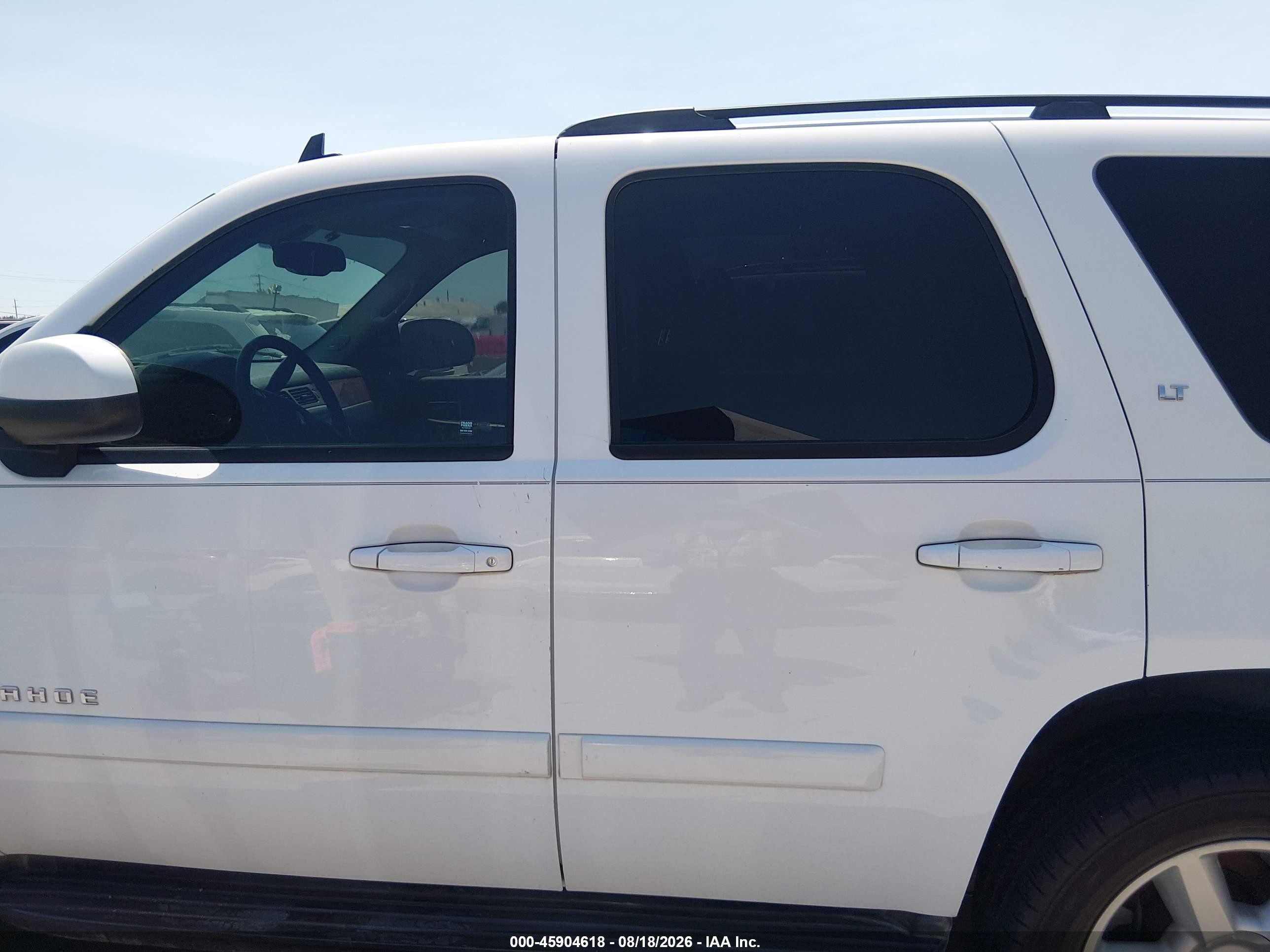2008 Chevrolet Tahoe Lt White vin: 1GNFC13088R128374