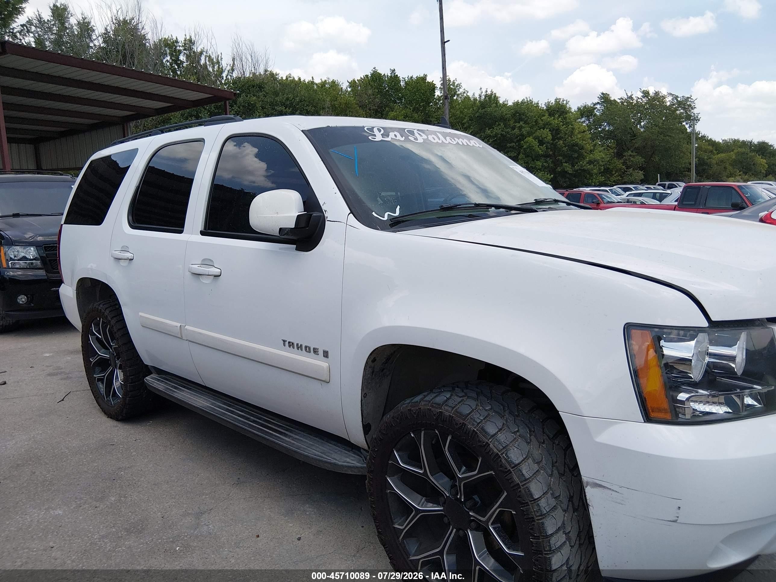2008 Chevrolet Tahoe Lt White vin: 1GNFC13088R144008