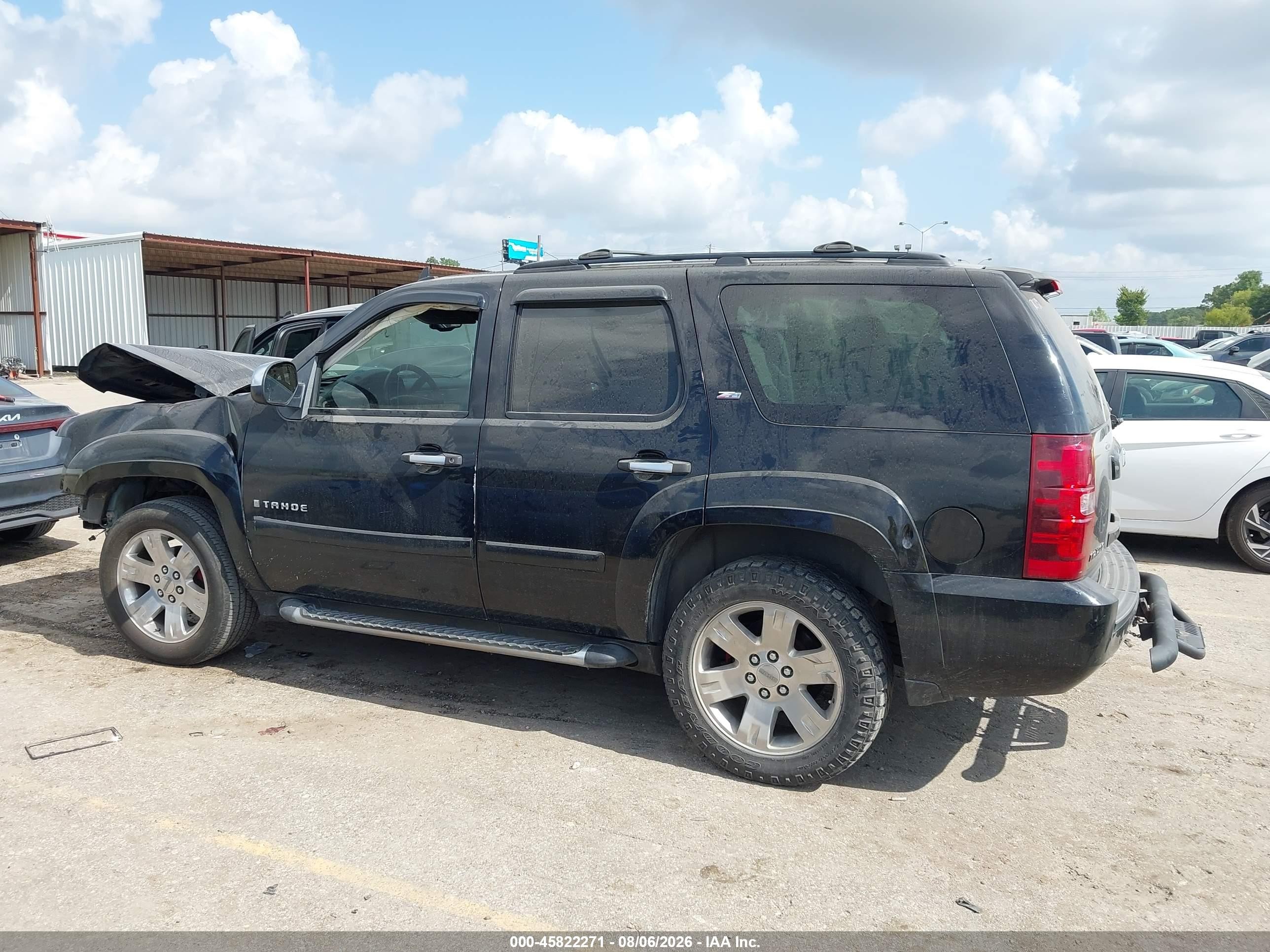 2008 Chevrolet Tahoe Lt Black vin: 1GNFC13088R189675