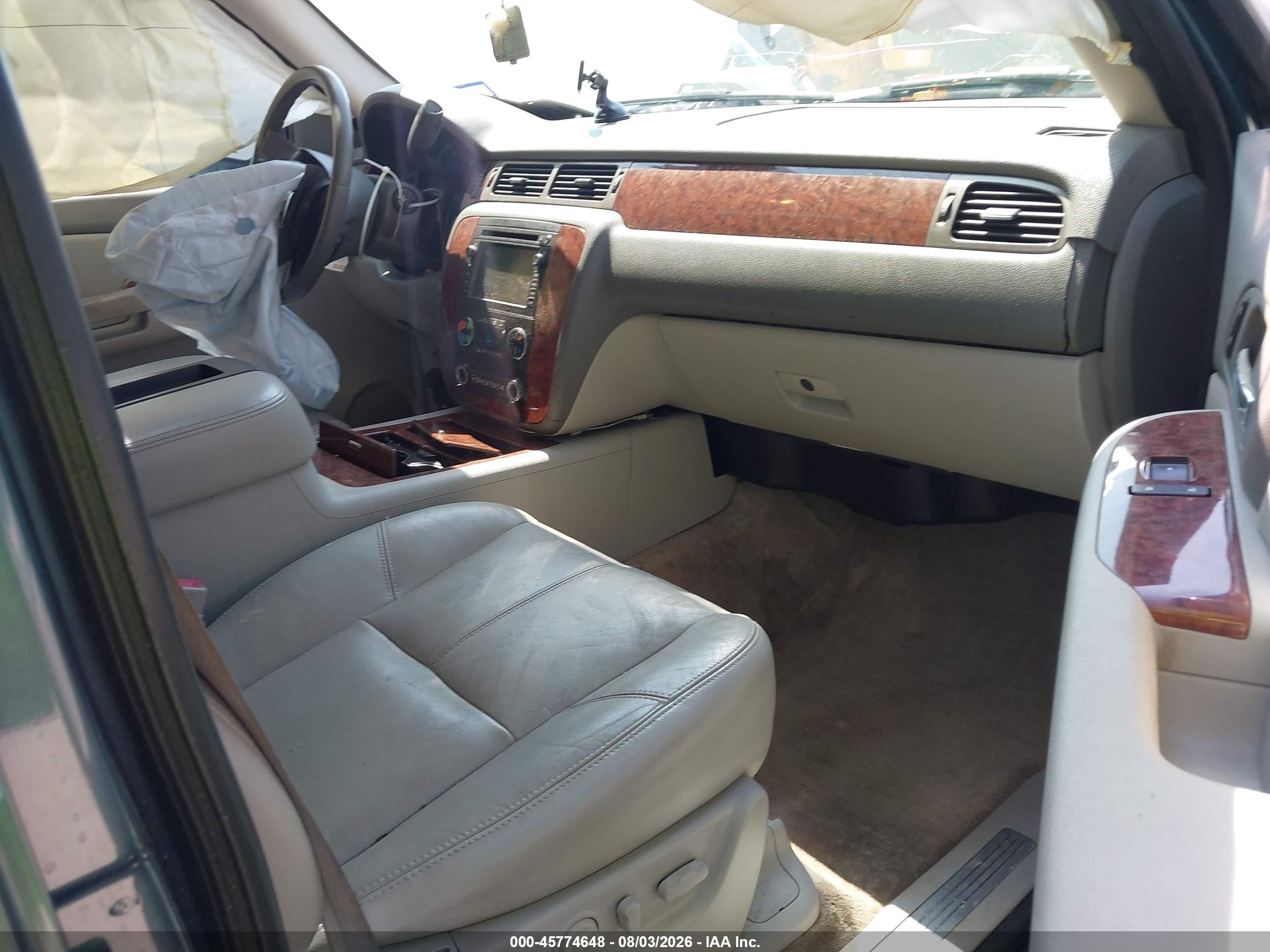 2008 Chevrolet Tahoe Ltz Blue vin: 1GNFC13088R251740