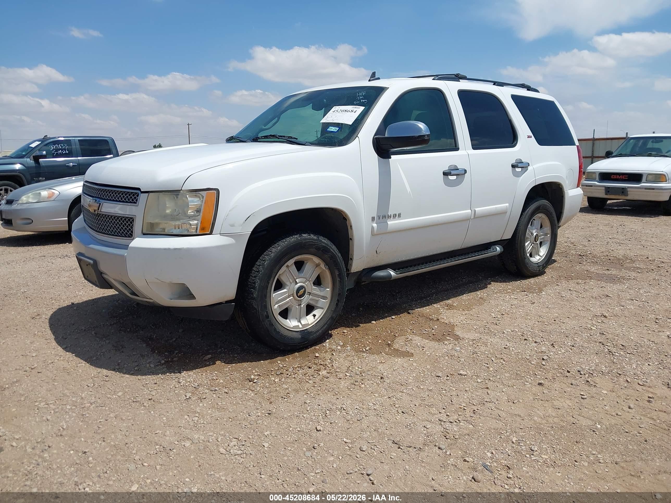 2008 Chevrolet Tahoe Lt White vin: 1GNFC13088R252922