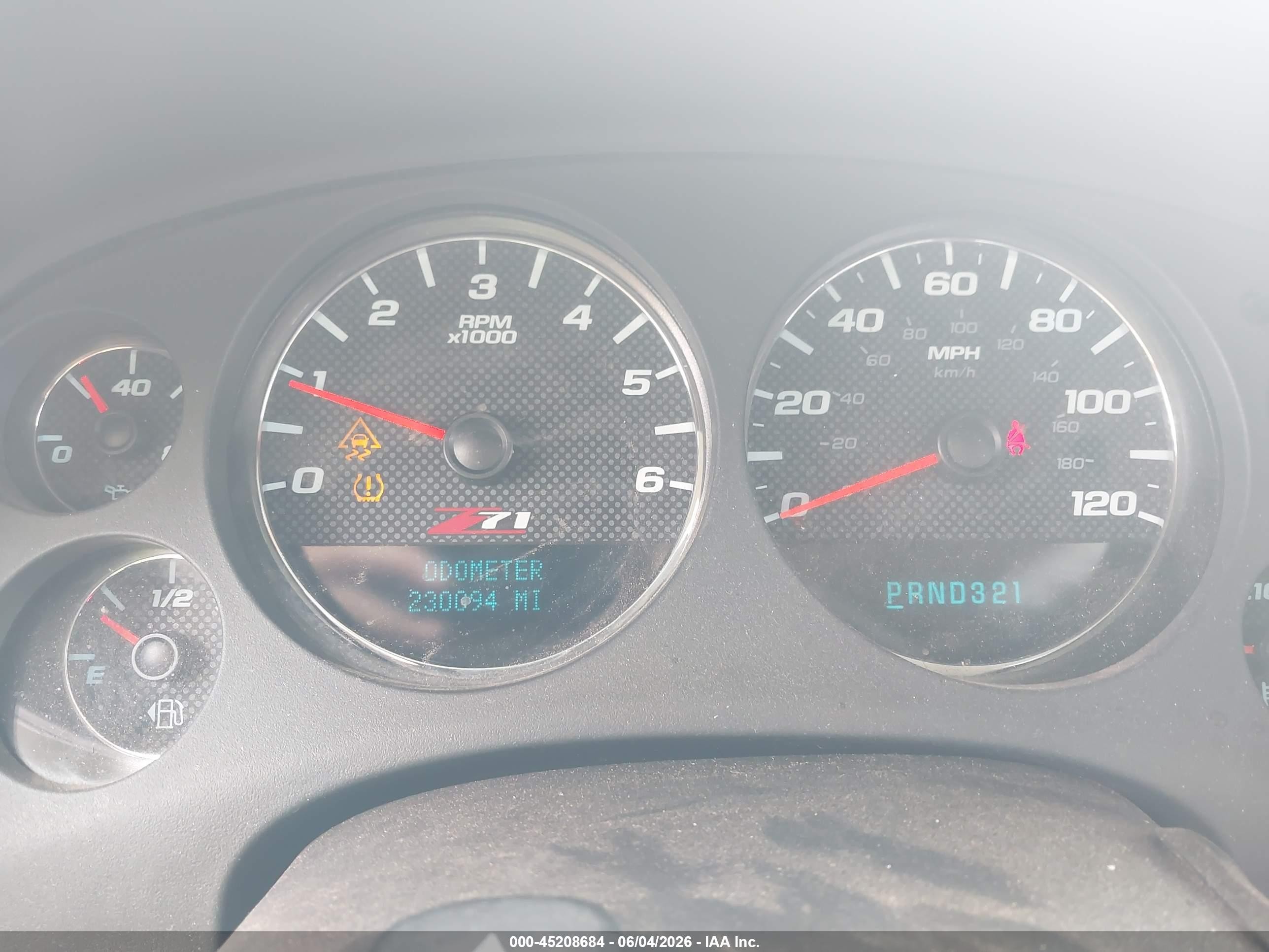 2008 Chevrolet Tahoe Lt White vin: 1GNFC13088R252922