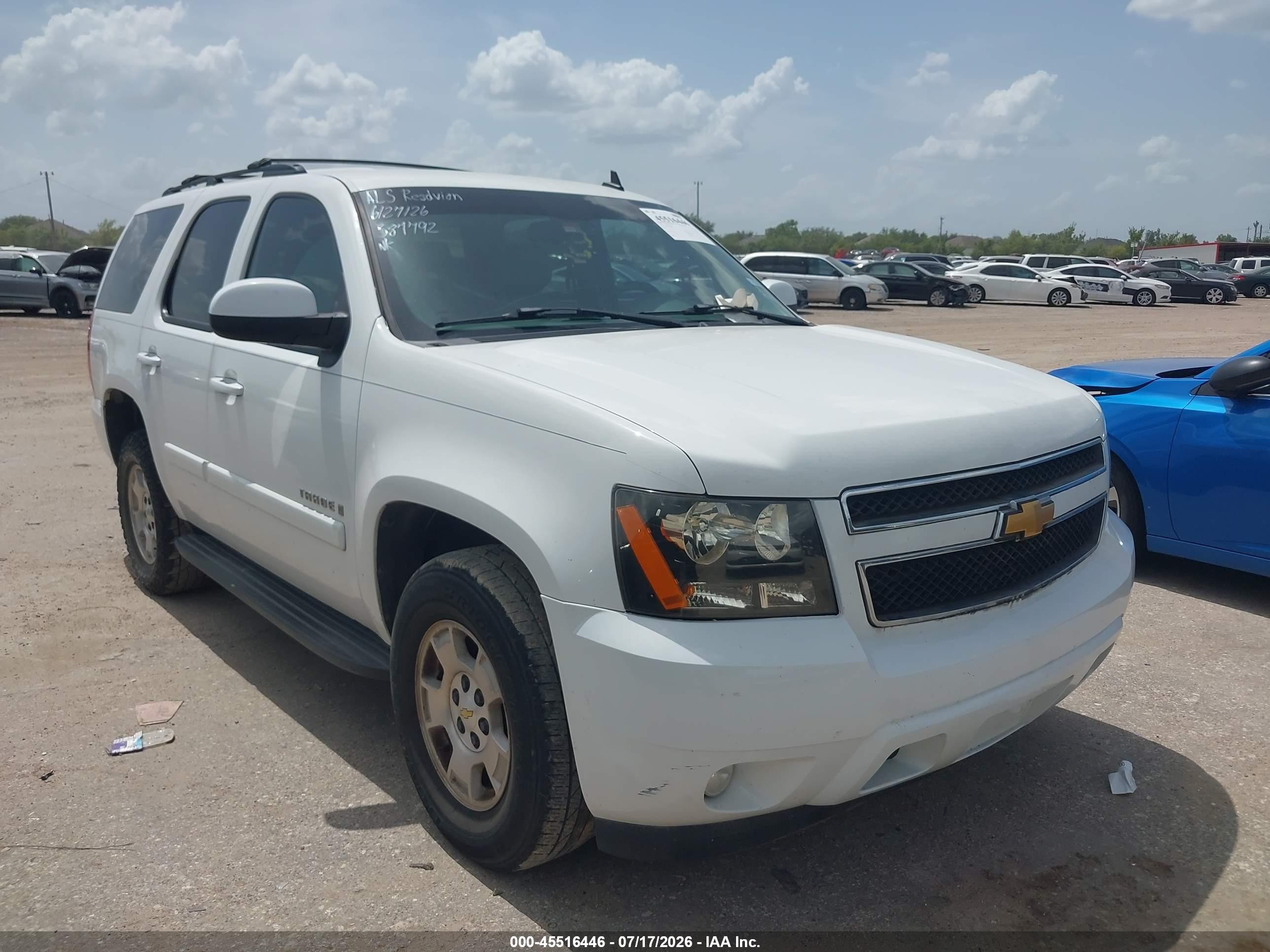 2007 Chevrolet Tahoe Lt Белый vin: 1GNFC13097J387792
