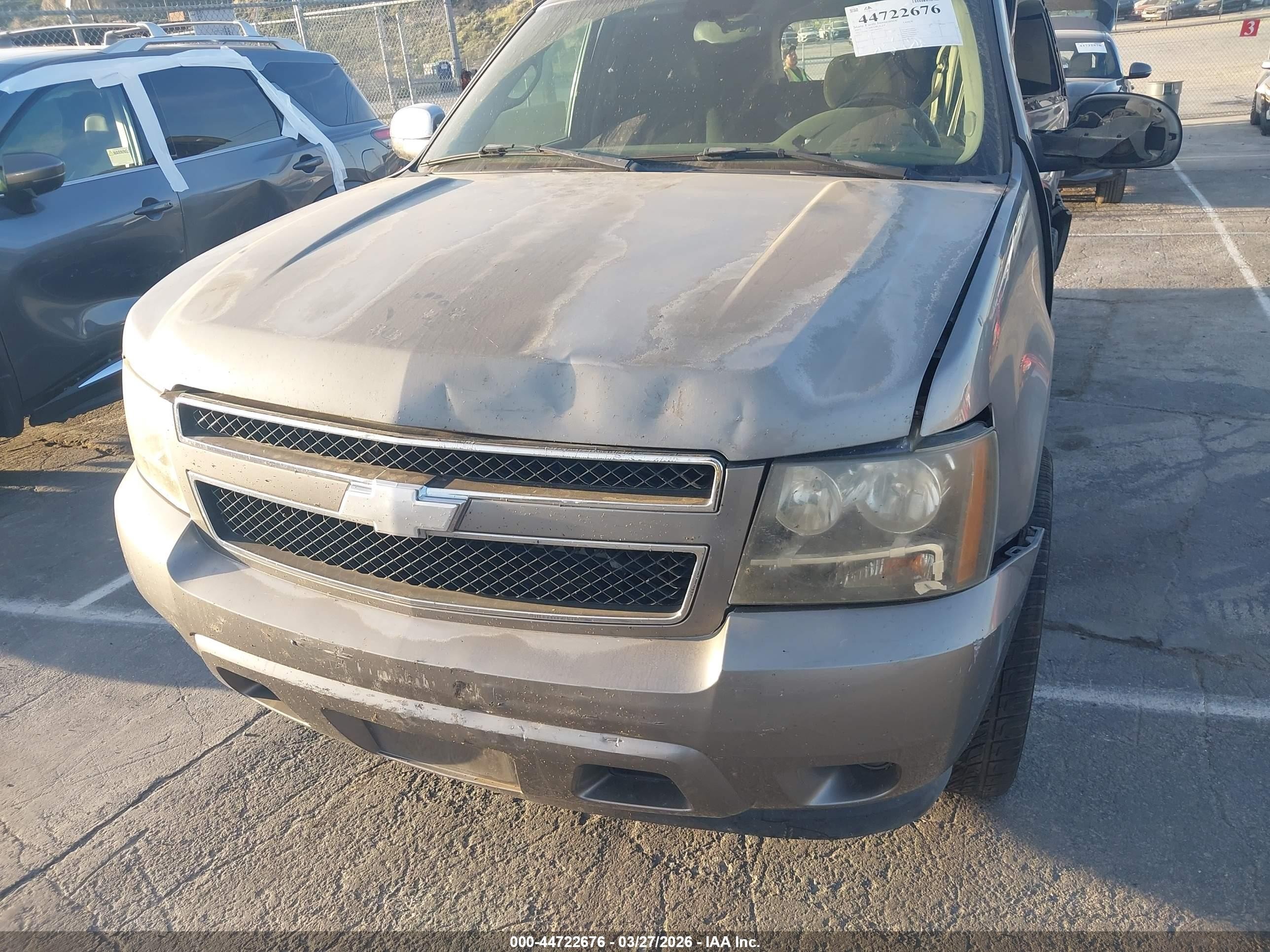 2007 Chevrolet Tahoe Ls Gray vin: 1GNFC13097J404753
