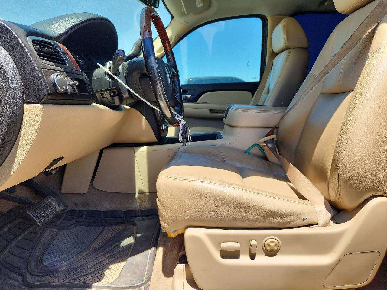 2007 Chevrolet Tahoe C1500 Tan vin: 1GNFC13097R201864