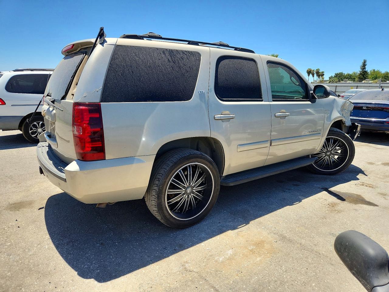 2007 Chevrolet Tahoe C1500 Tan vin: 1GNFC13097R201864