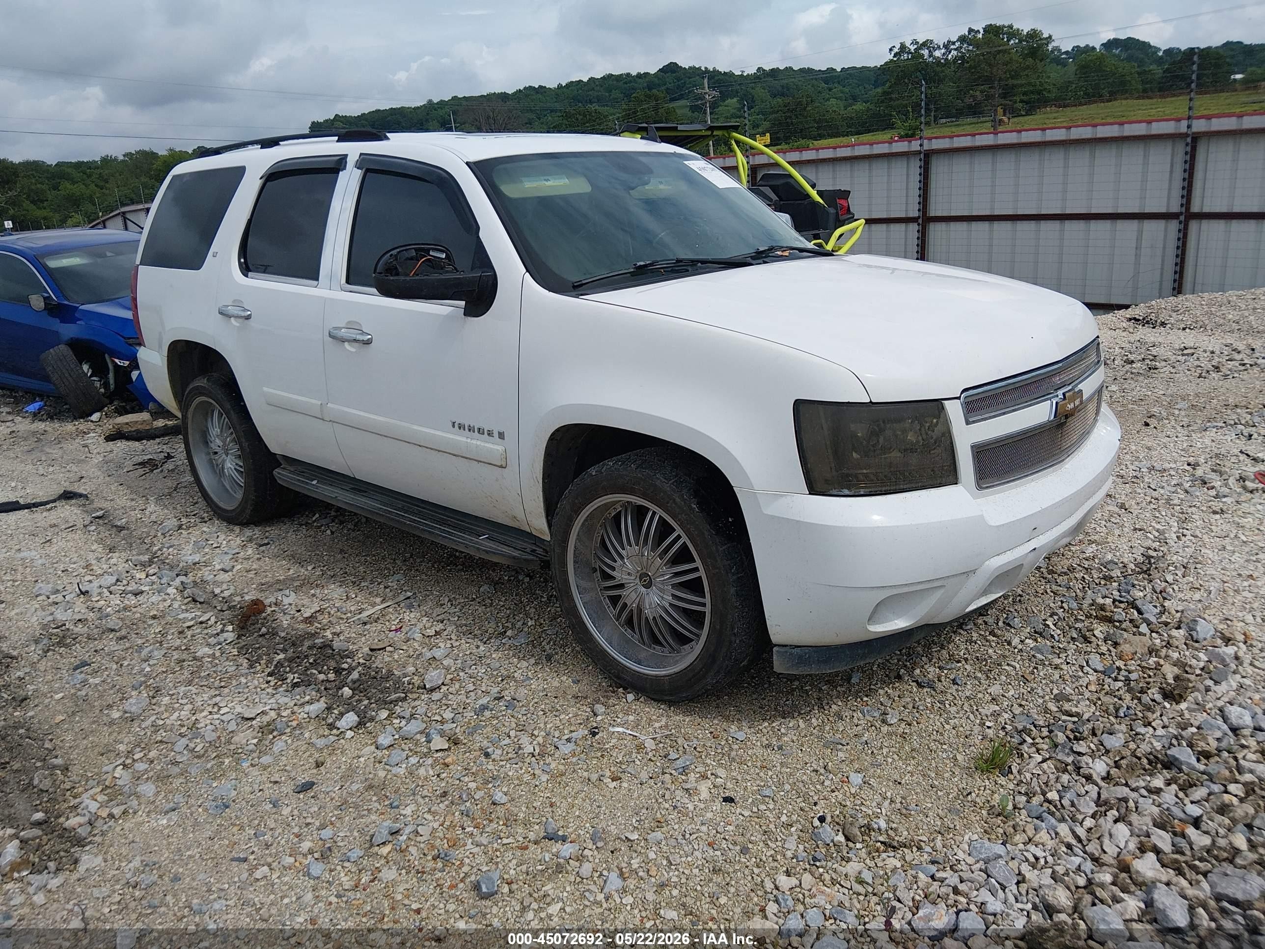 2007 Chevrolet Tahoe Lt White vin: 1GNFC13097R296085