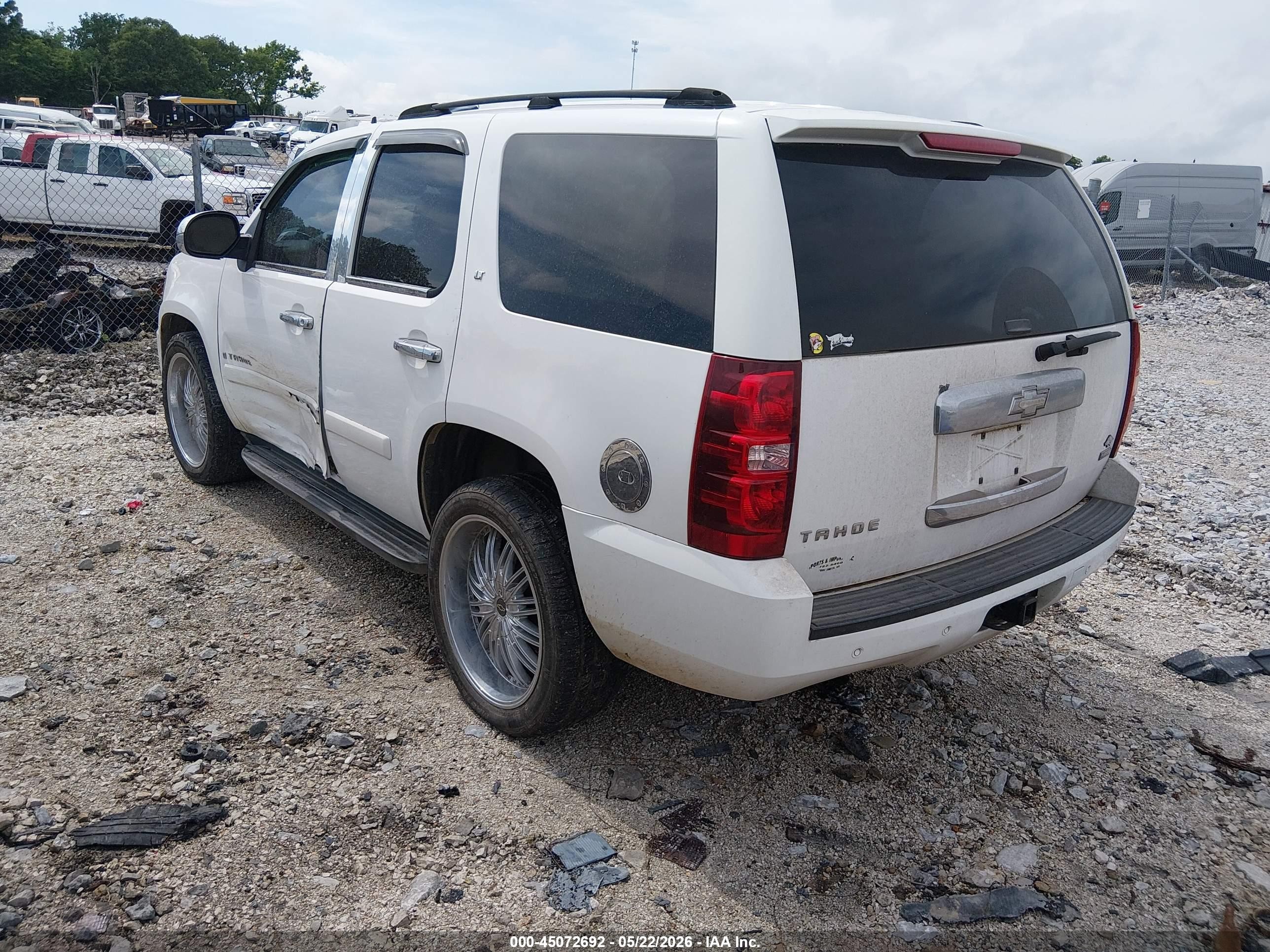 2007 Chevrolet Tahoe Lt White vin: 1GNFC13097R296085