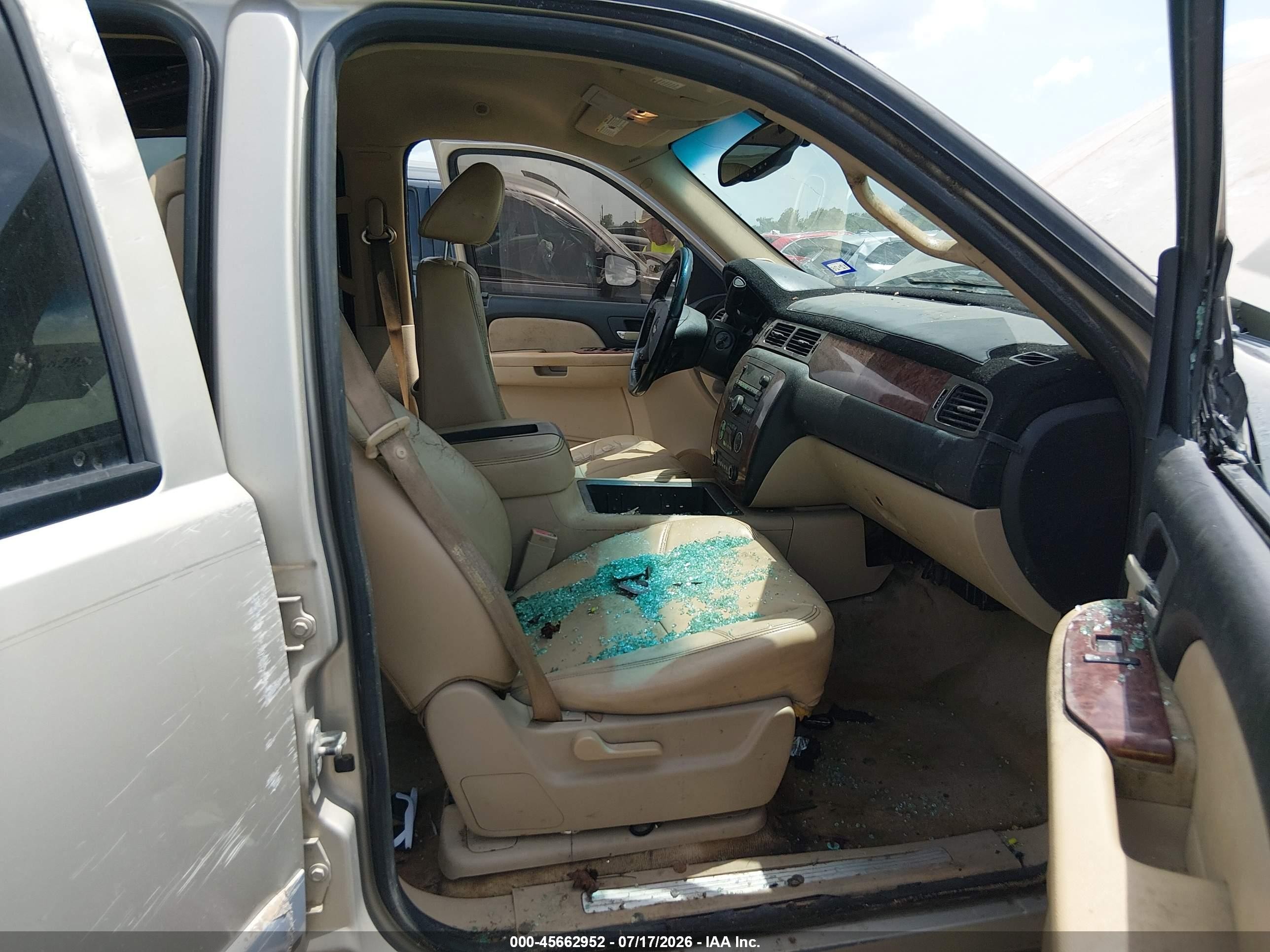 2007 Chevrolet Tahoe Lt Beige vin: 1GNFC130X7J188640