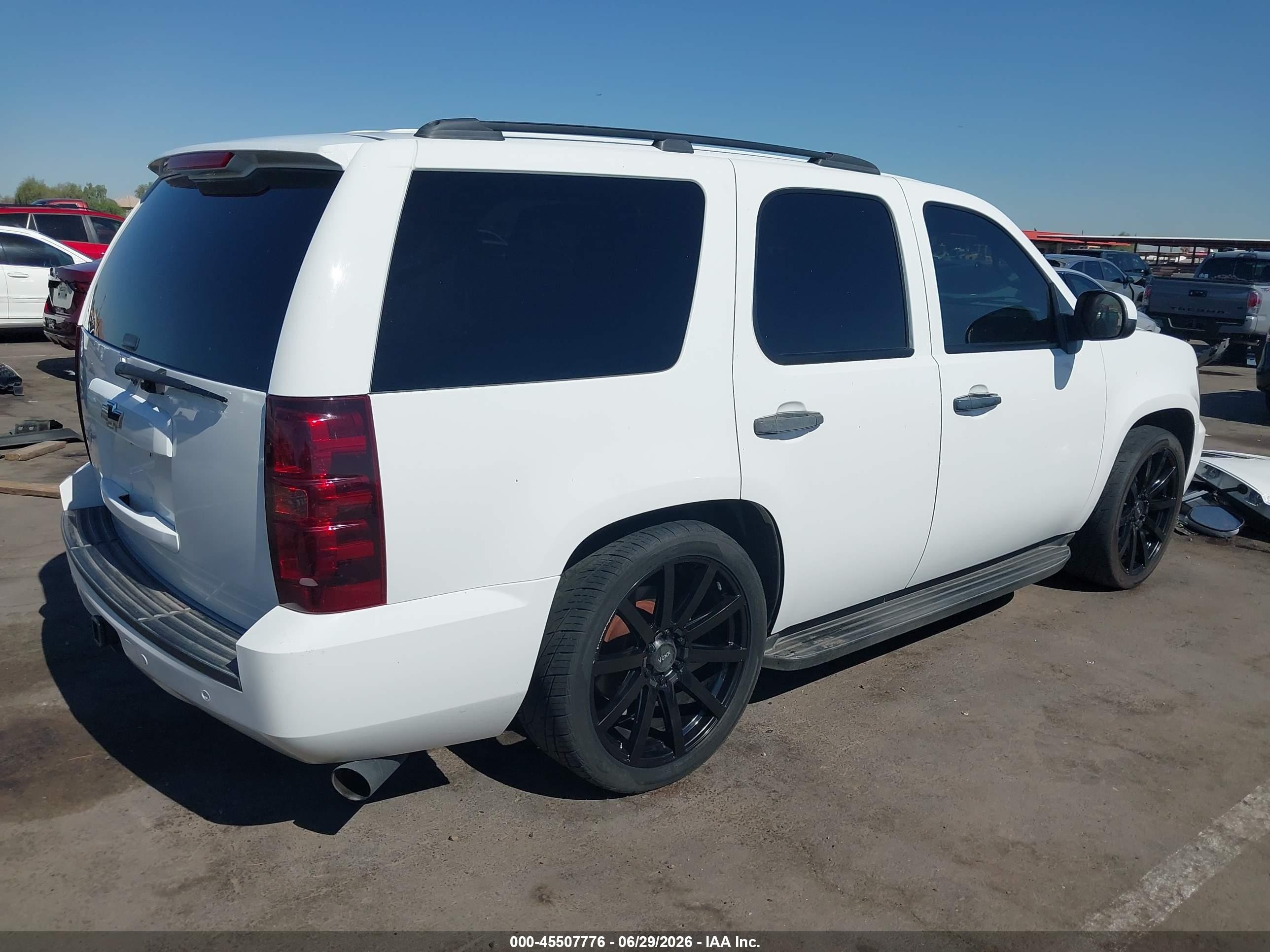 2007 Chevrolet Tahoe Lt Белый vin: 1GNFC130X7J344885