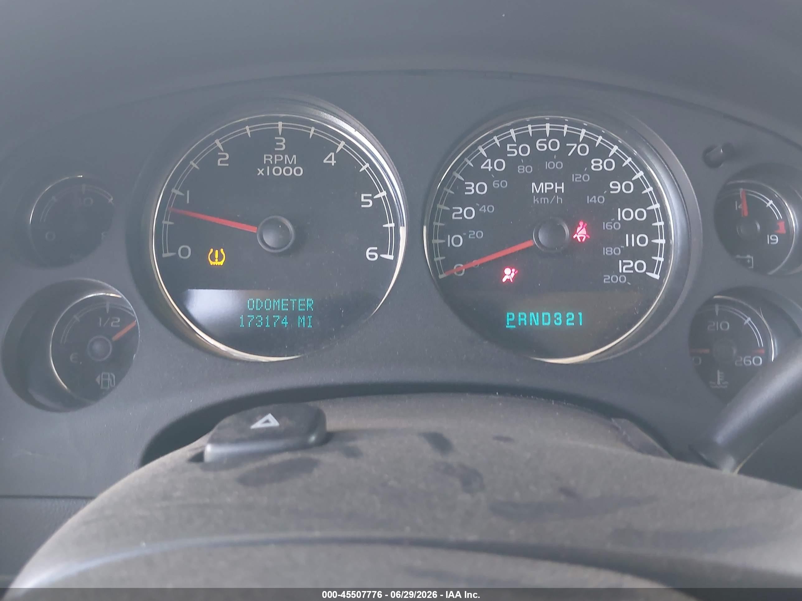 2007 Chevrolet Tahoe Lt Белый vin: 1GNFC130X7J344885