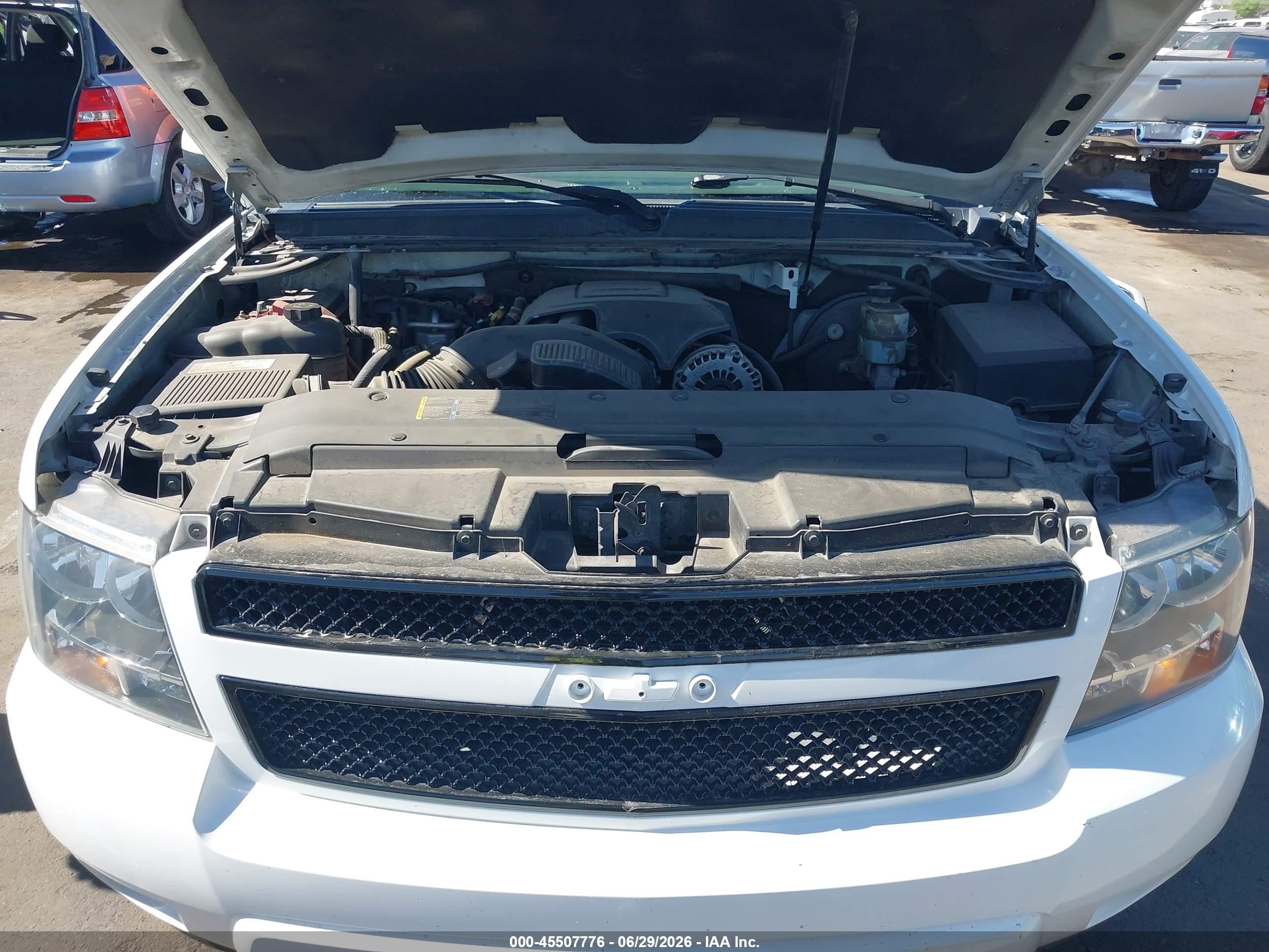 2007 Chevrolet Tahoe Lt Белый vin: 1GNFC130X7J344885