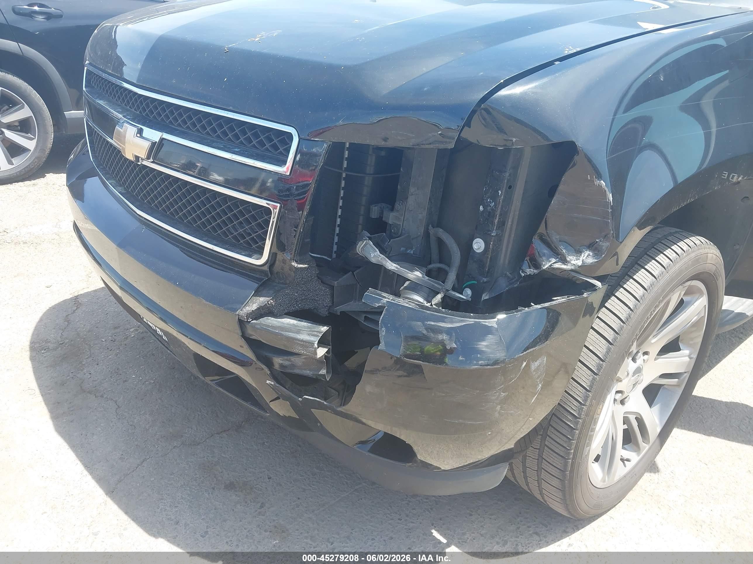 2009 Chevrolet Tahoe Ls Черный vin: 1GNFC130X9R139779
