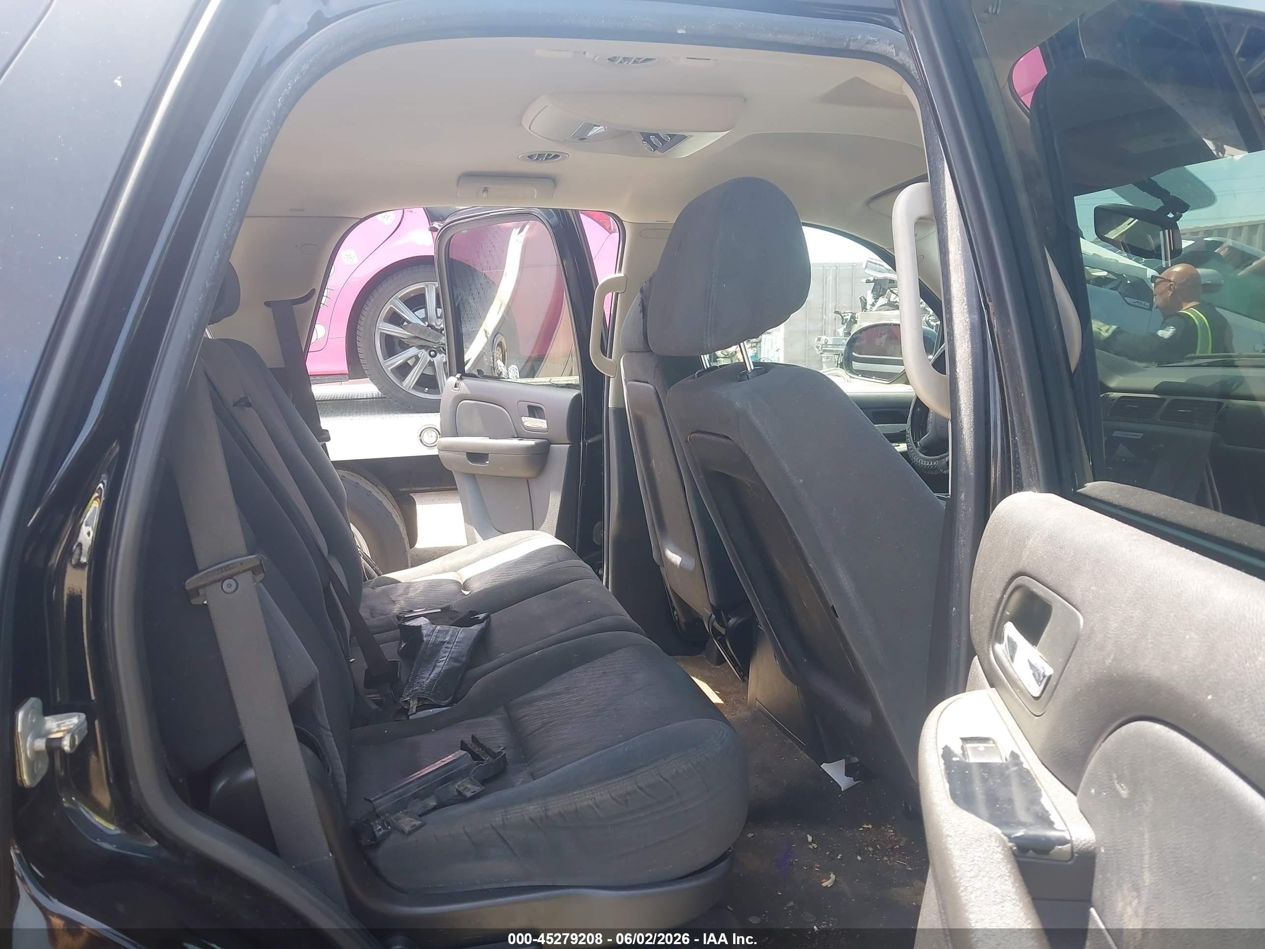 2009 Chevrolet Tahoe Ls Черный vin: 1GNFC130X9R139779