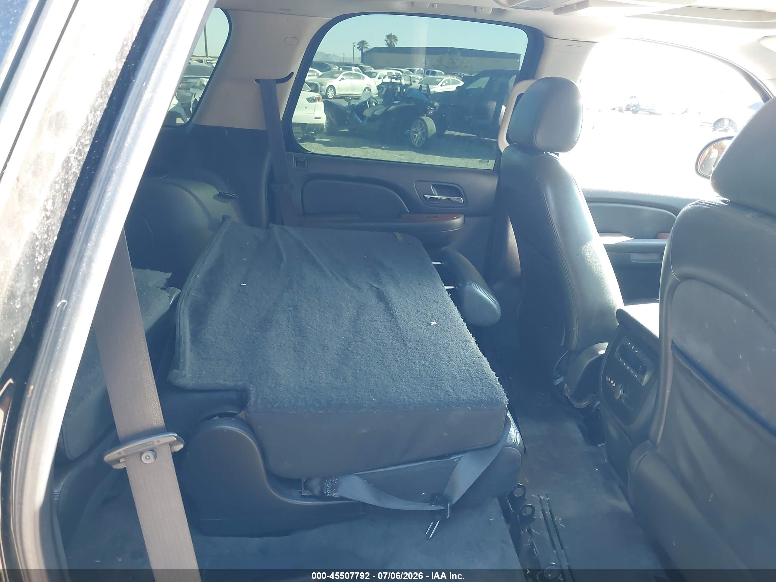 2008 Chevrolet Tahoe Hybrid   Black vin: 1GNFC13518R201984