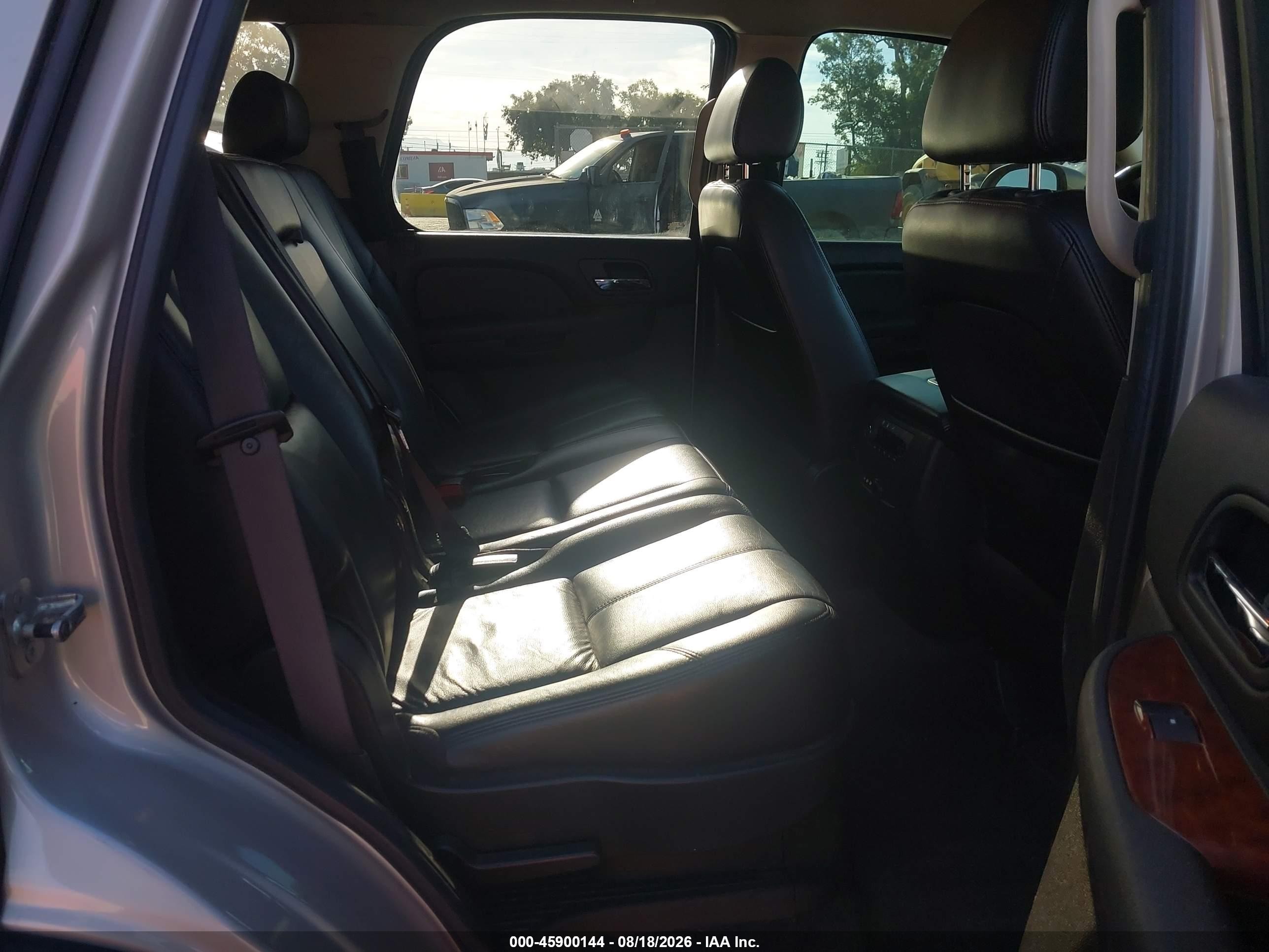 2008 Chevrolet Tahoe Hybrid   Серый vin: 1GNFC13548R204670