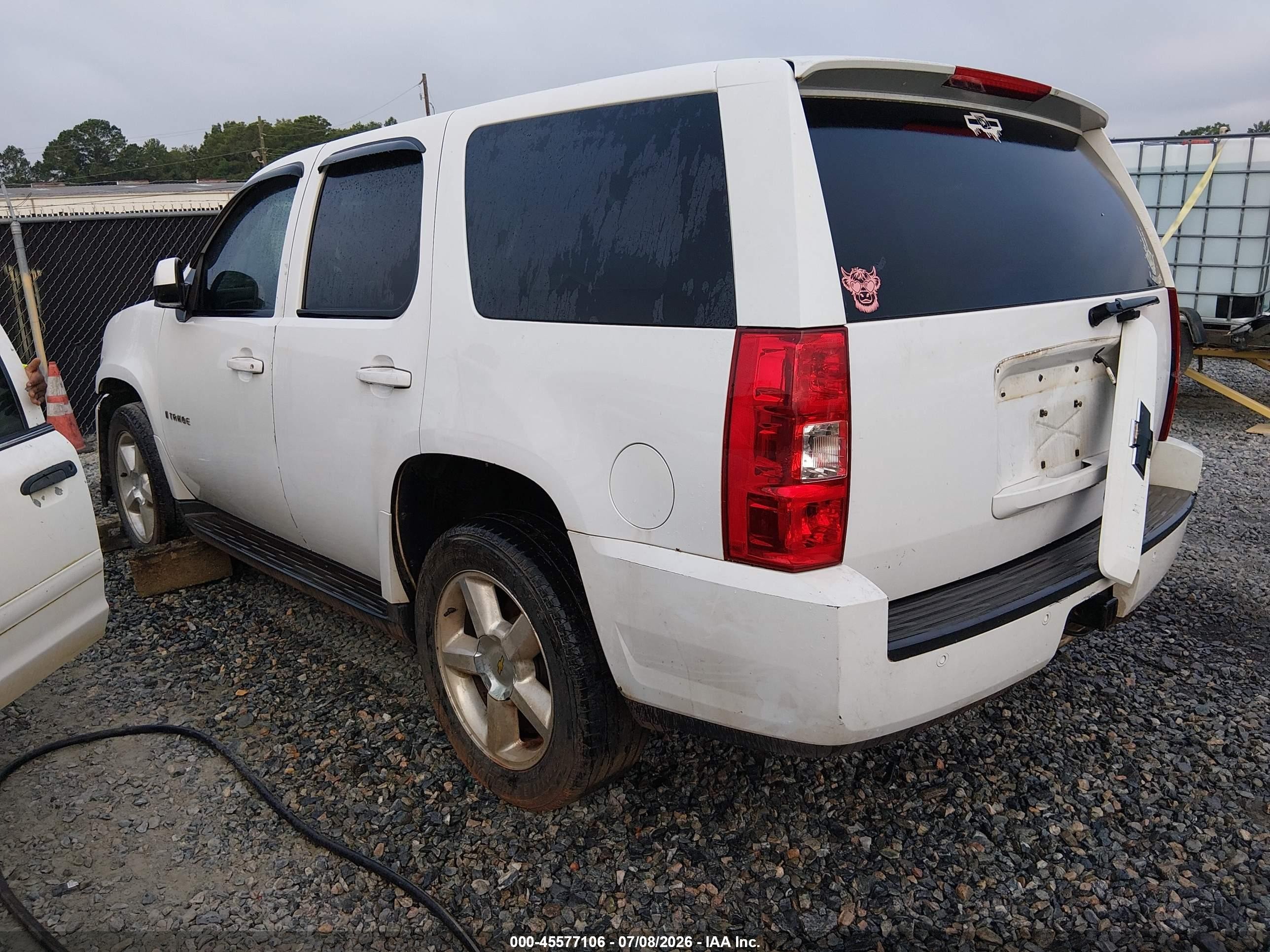 2008 Chevrolet Tahoe Hybrid   White vin: 1GNFC13578R202279