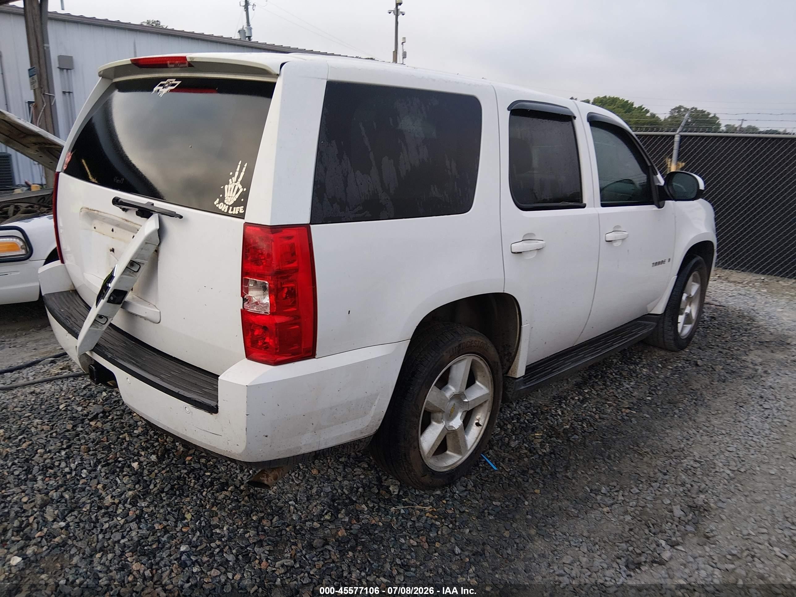 2008 Chevrolet Tahoe Hybrid   White vin: 1GNFC13578R202279