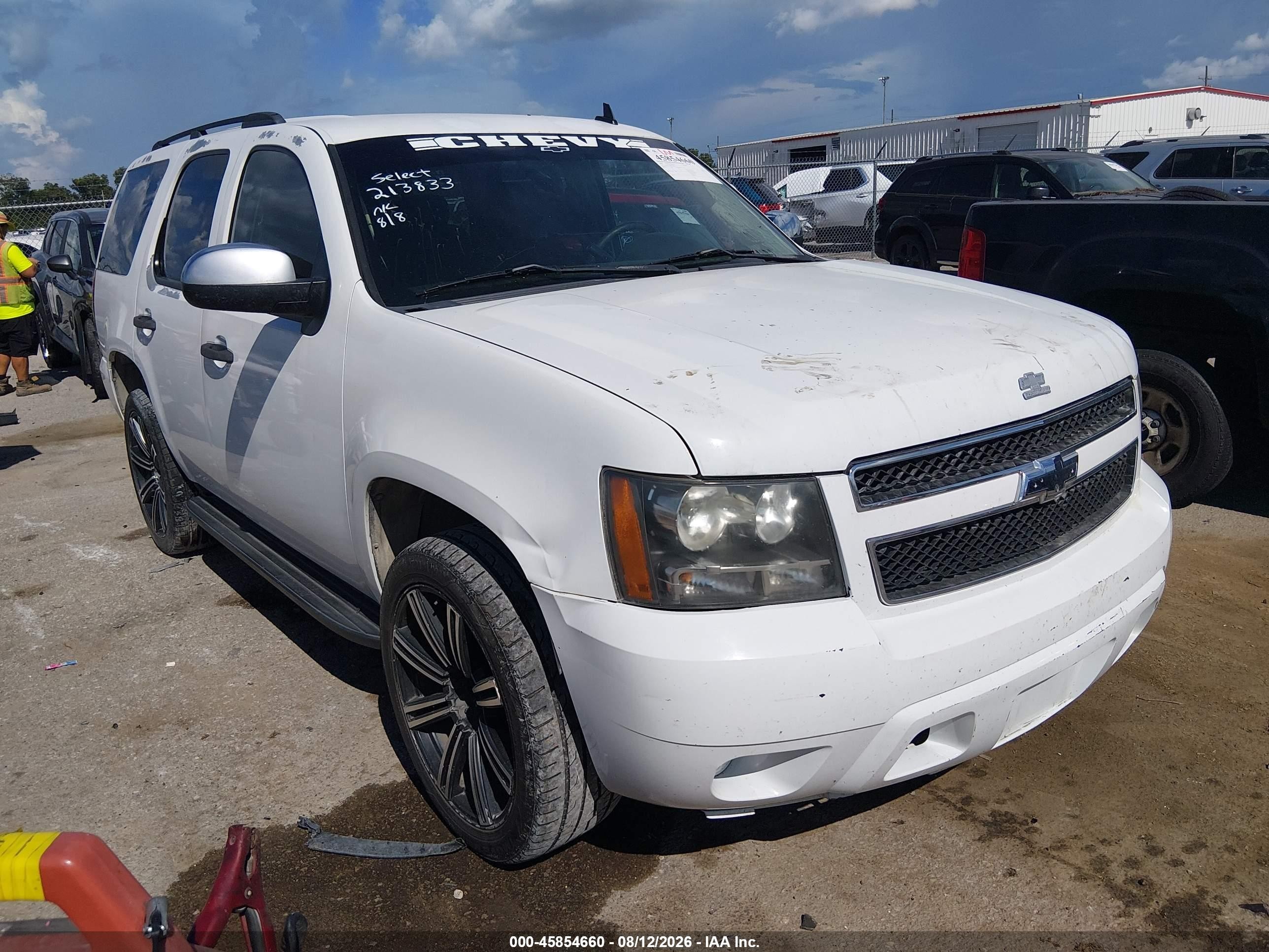 2008 Chevrolet Tahoe Ls White vin: 1GNFC13C08J213833
