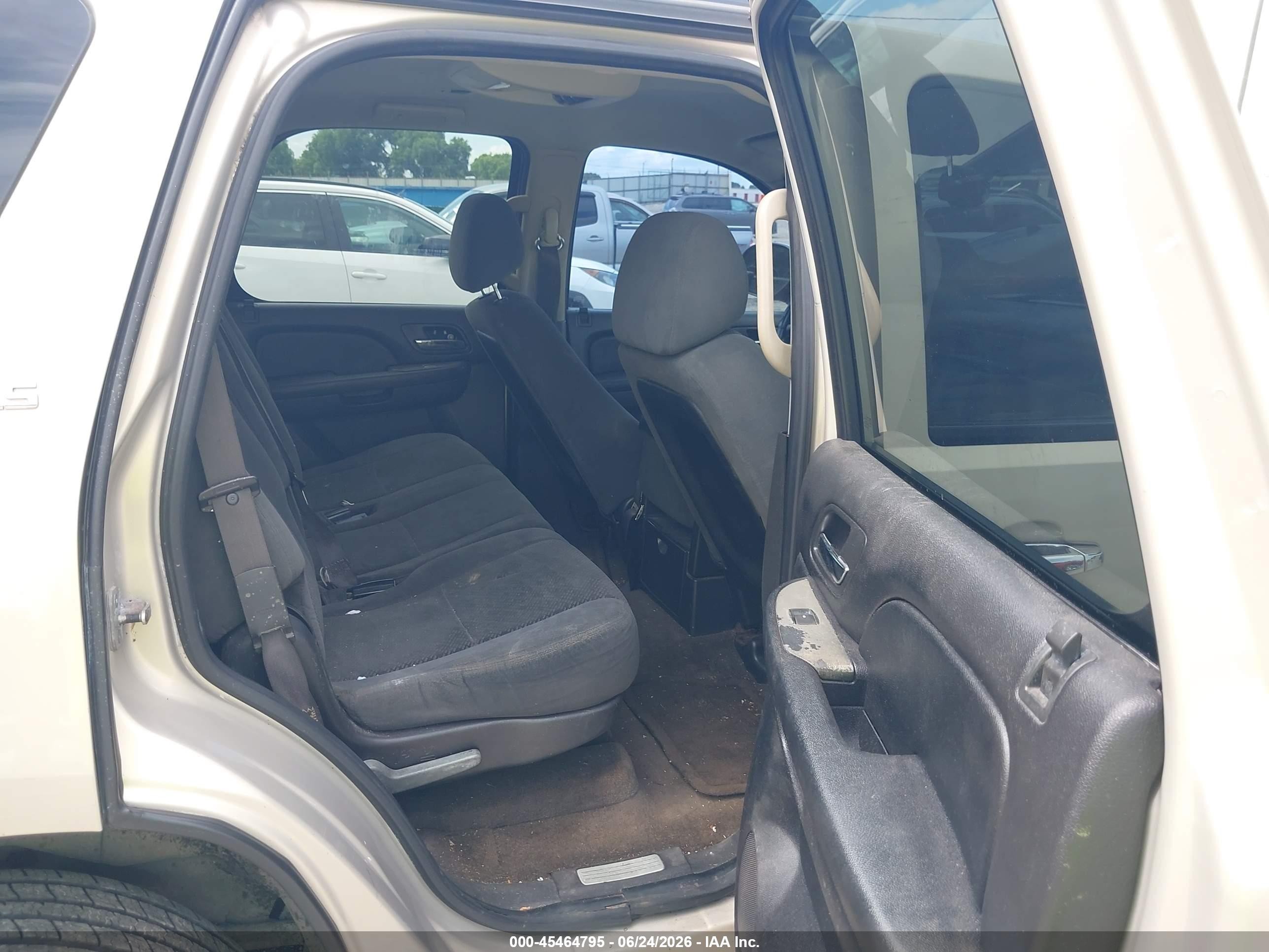 2008 Chevrolet Tahoe Ls Tan vin: 1GNFC13C18R232831
