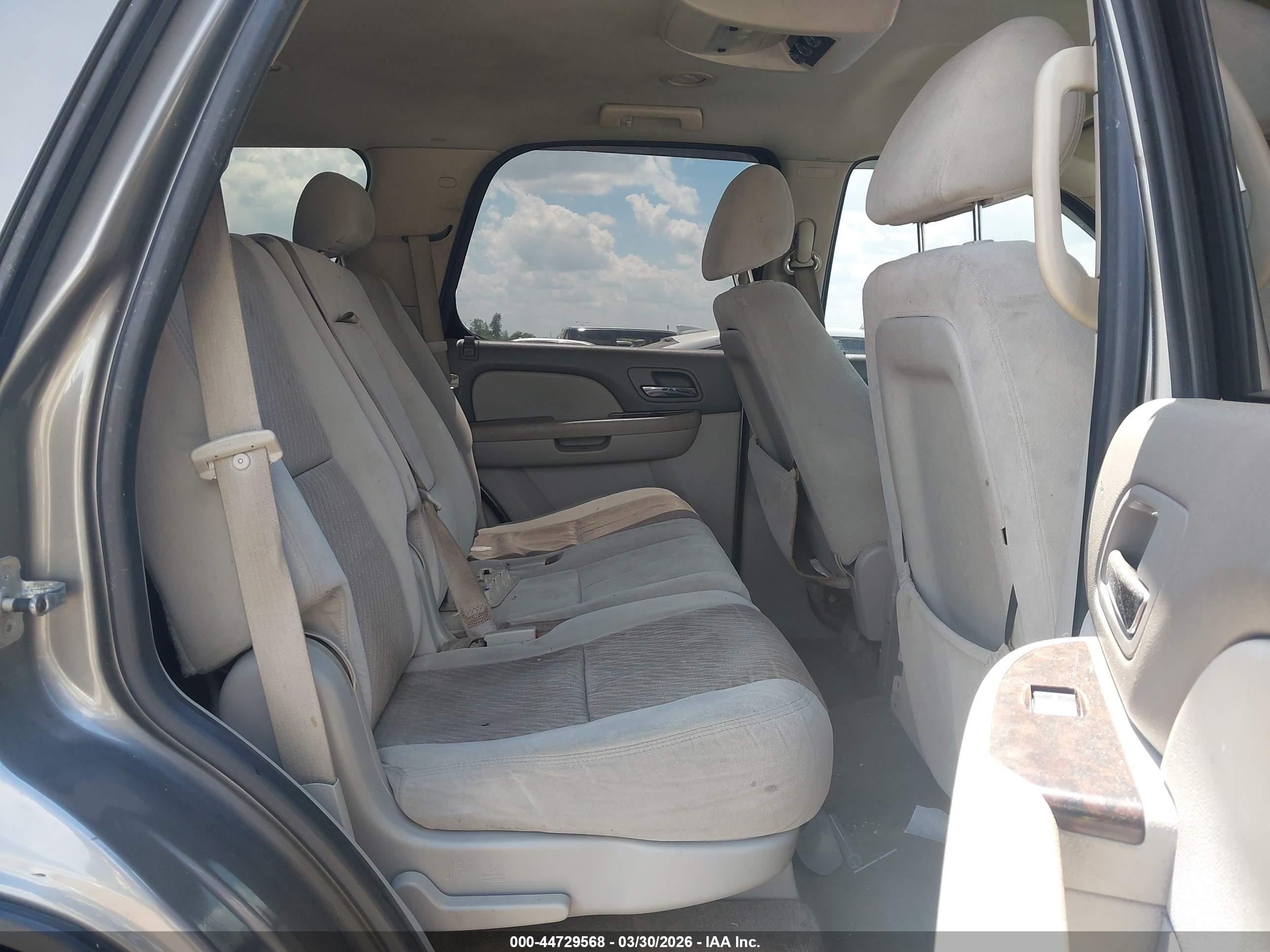 2009 Chevrolet Tahoe Ls Tan vin: 1GNFC13C19R155914