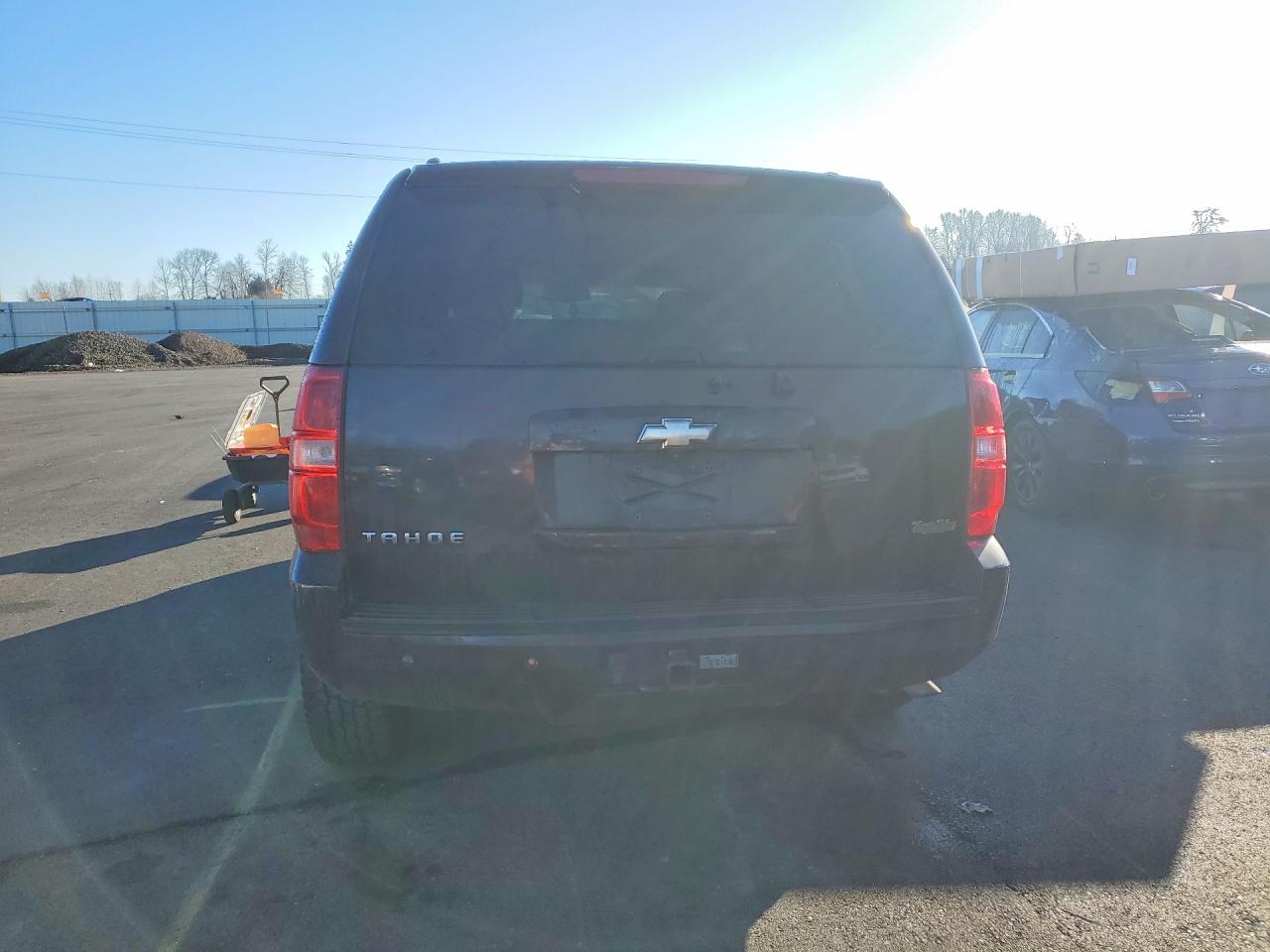 2009 Chevrolet Tahoe C1500 Ls Burgundy vin: 1GNFC13C19R225962