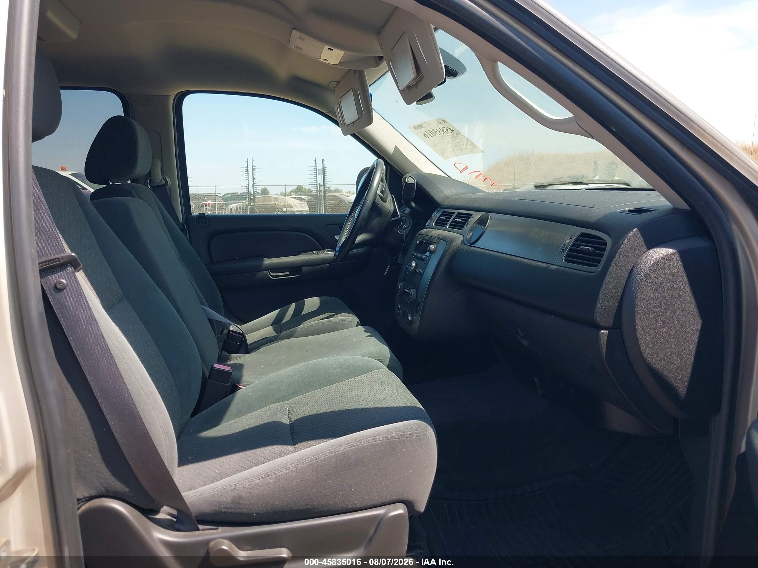 2007 Chevrolet Tahoe Ls Золотой vin: 1GNFC13C27J404314