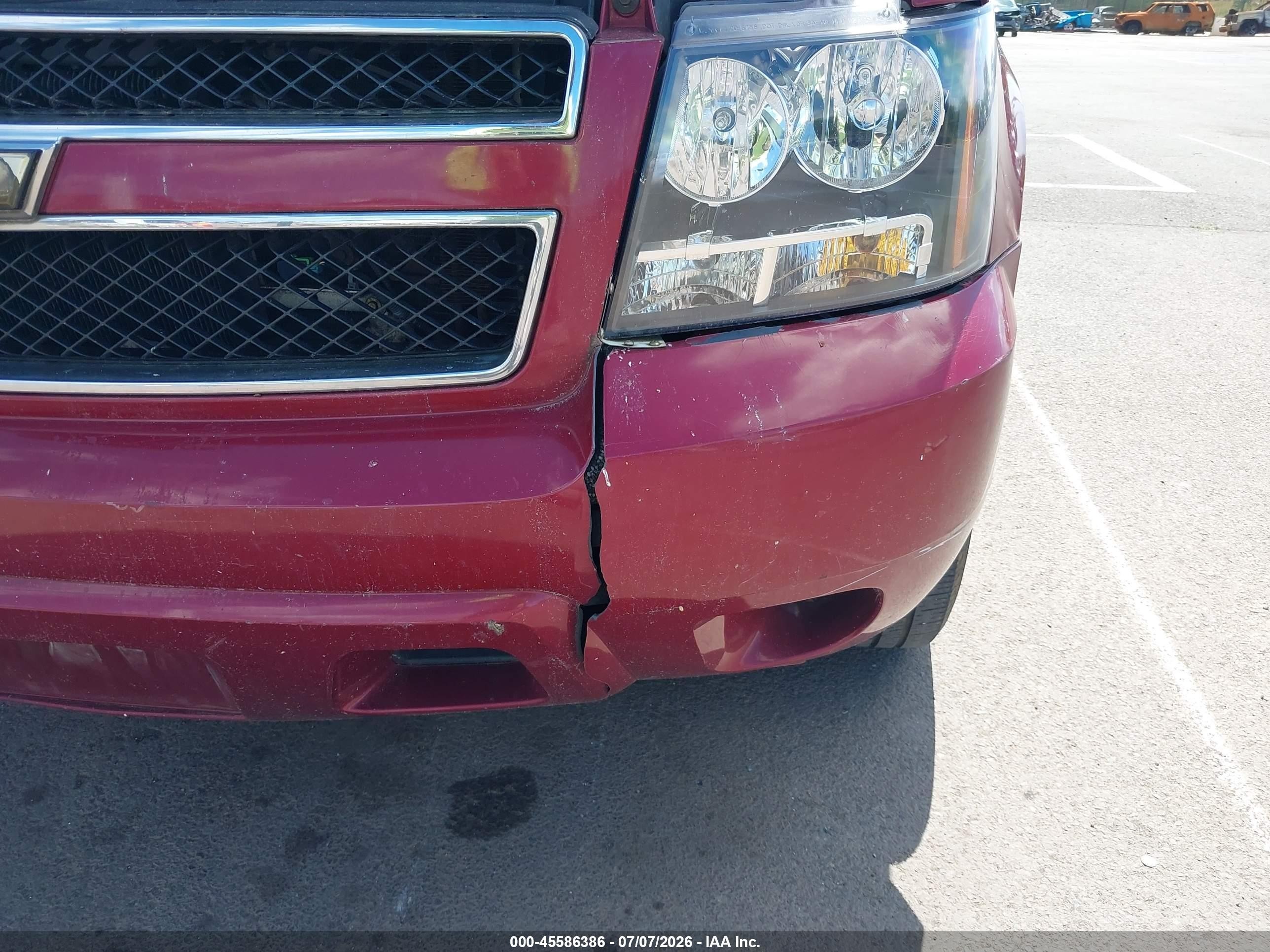 2007 Chevrolet Tahoe Ls Red vin: 1GNFC13C27R412169