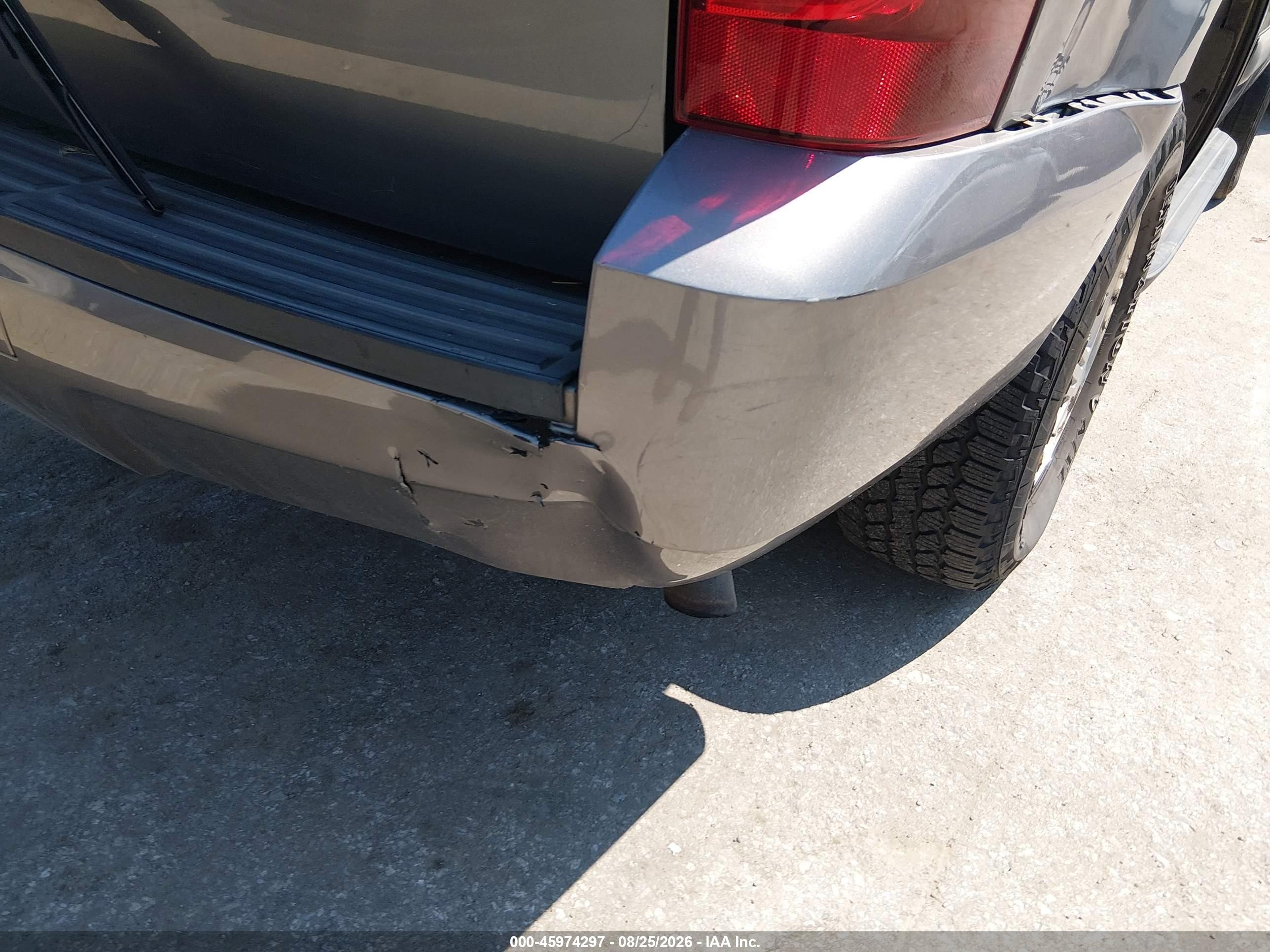 2008 Chevrolet Tahoe Ls Gray vin: 1GNFC13C28R123729