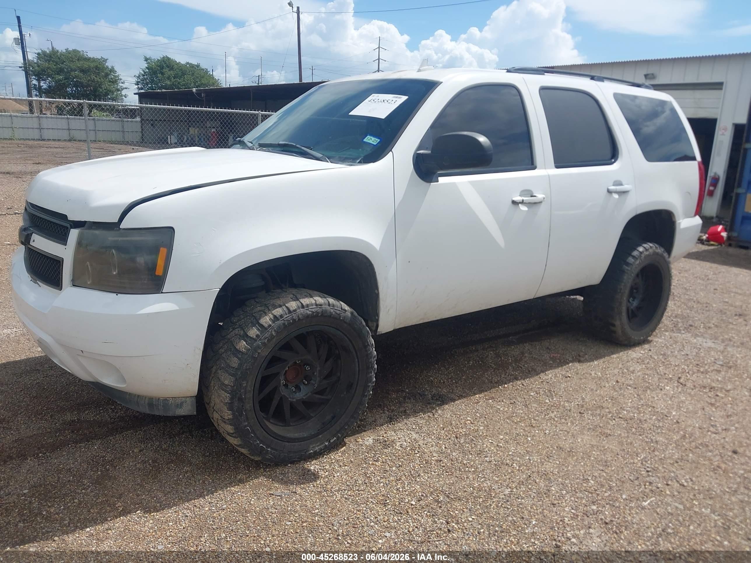 2007 Chevrolet Tahoe Ls White vin: 1GNFC13C37R371969