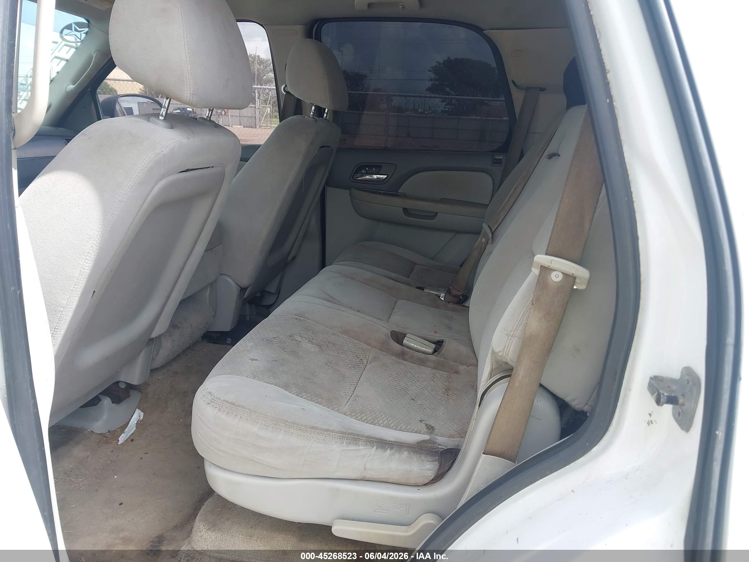 2007 Chevrolet Tahoe Ls White vin: 1GNFC13C37R371969