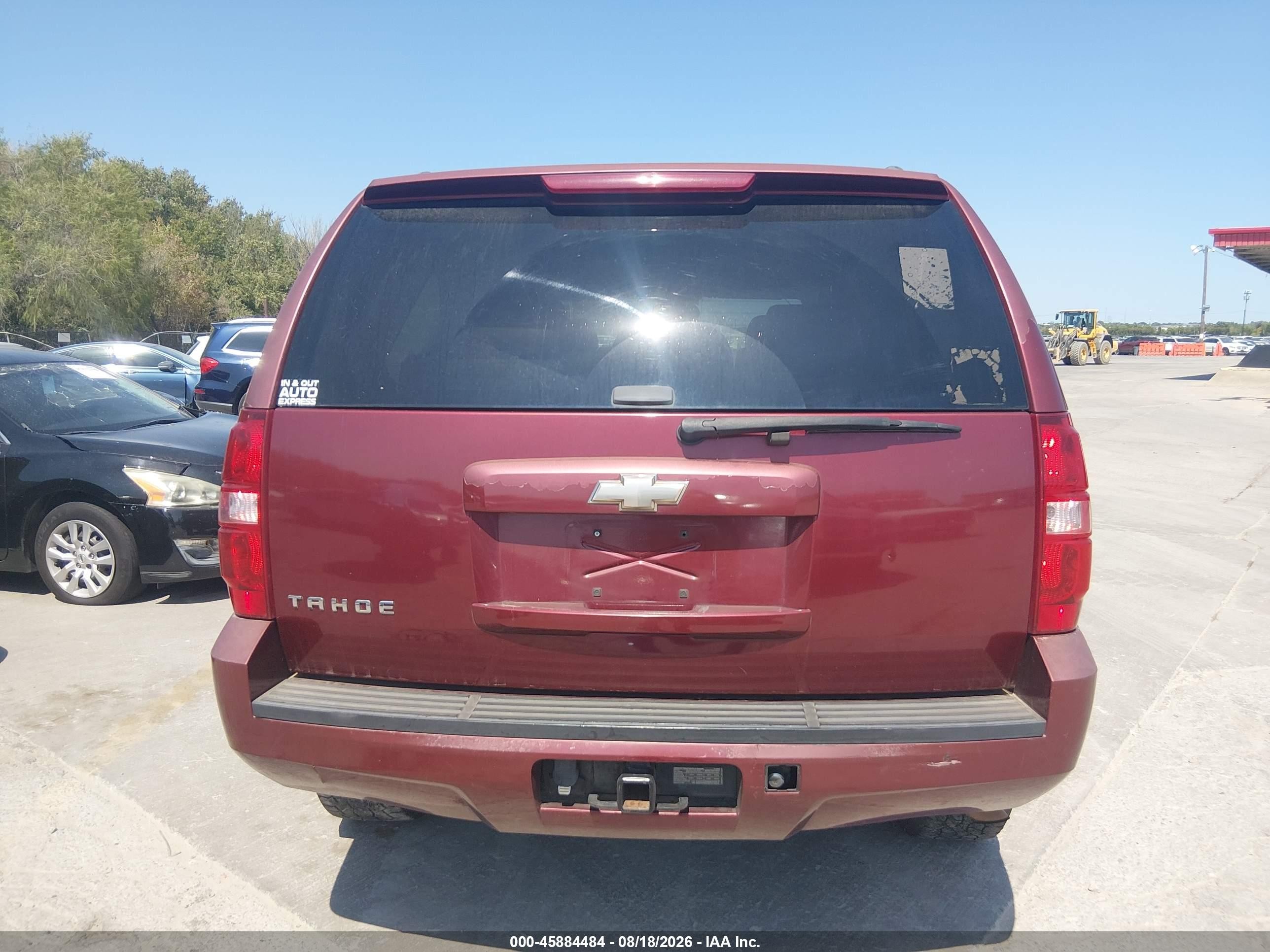 2008 Chevrolet Tahoe Ls Темно-бордовый vin: 1GNFC13C38R194017