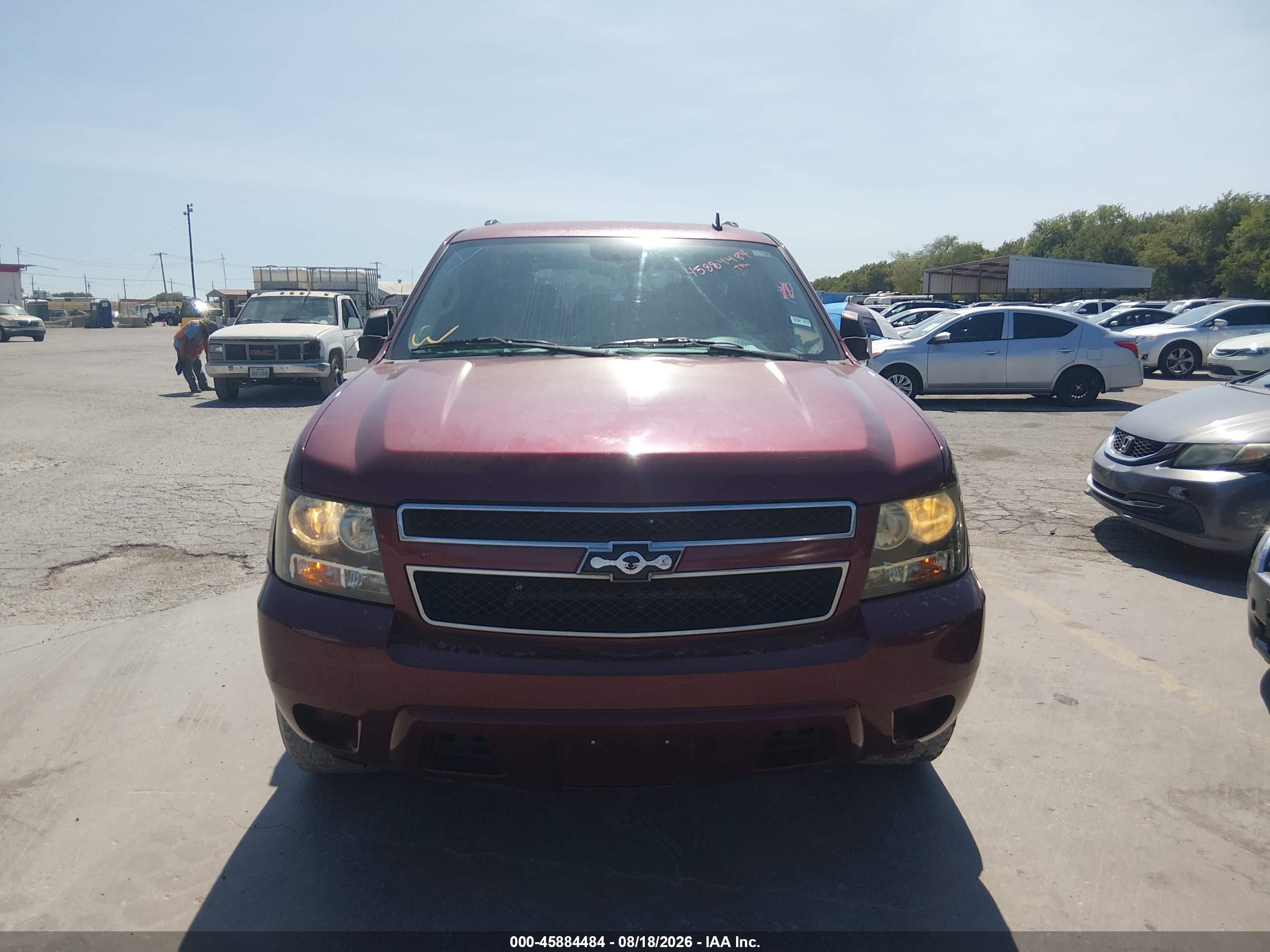 2008 Chevrolet Tahoe Ls Темно-бордовый vin: 1GNFC13C38R194017