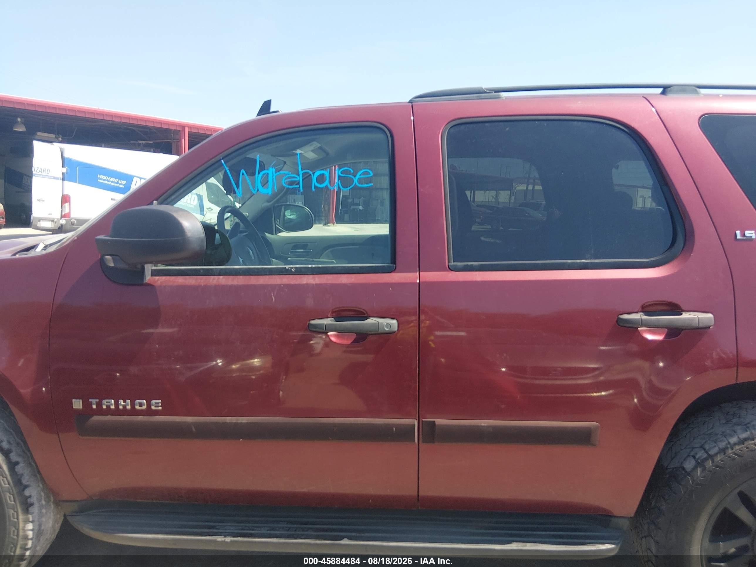 2008 Chevrolet Tahoe Ls Темно-бордовый vin: 1GNFC13C38R194017