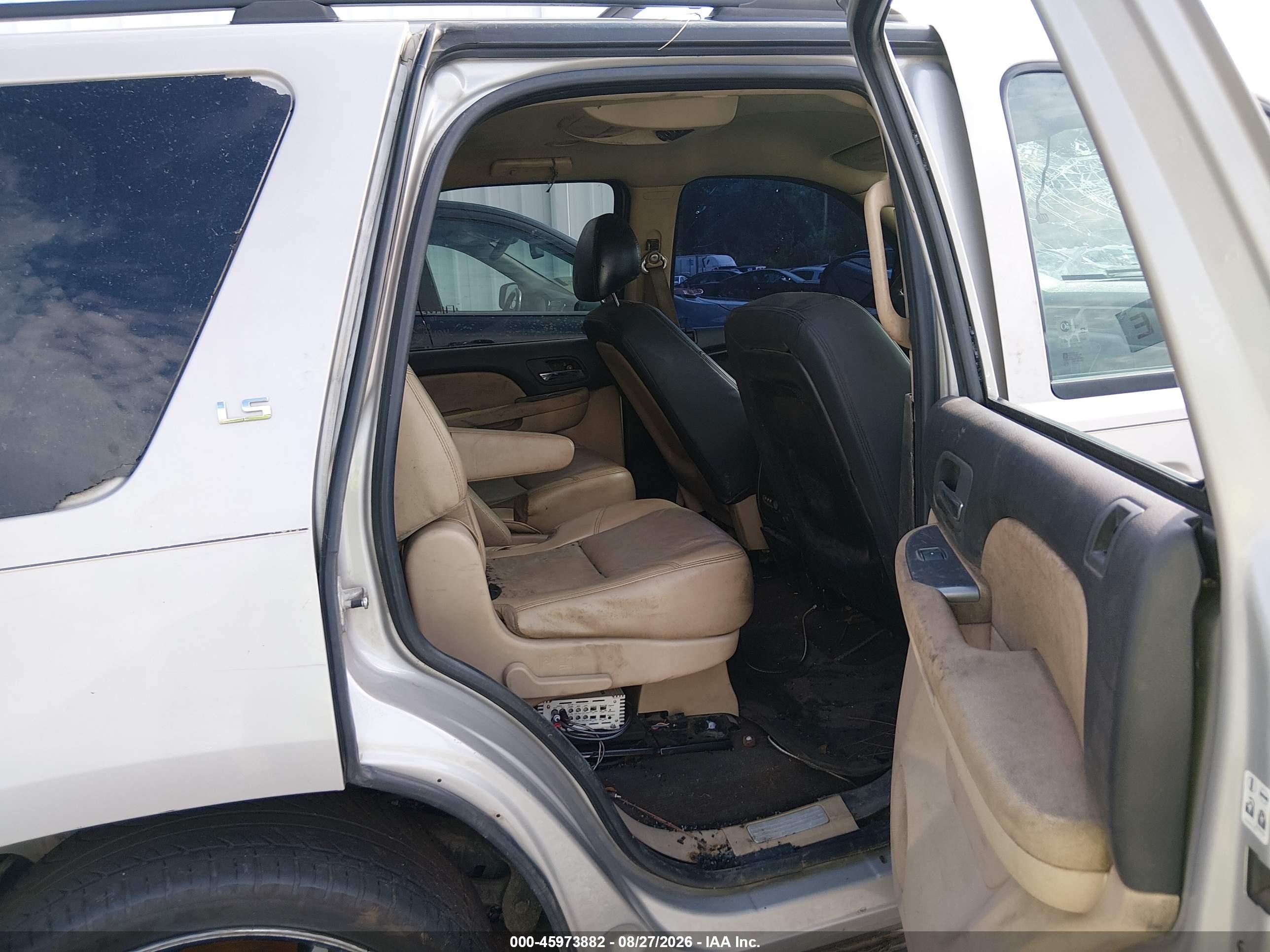 2007 Chevrolet Tahoe Ls Tan vin: 1GNFC13C47R265238