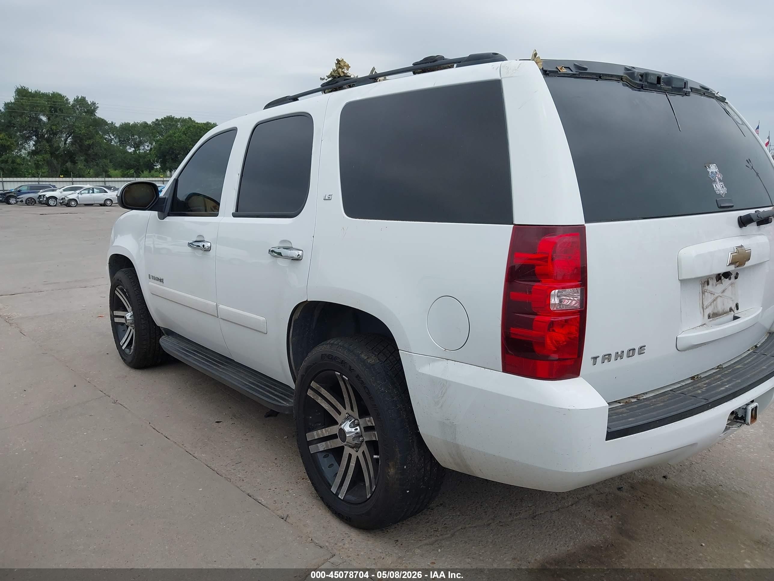 2007 Chevrolet Tahoe Ls White vin: 1GNFC13C47R323266