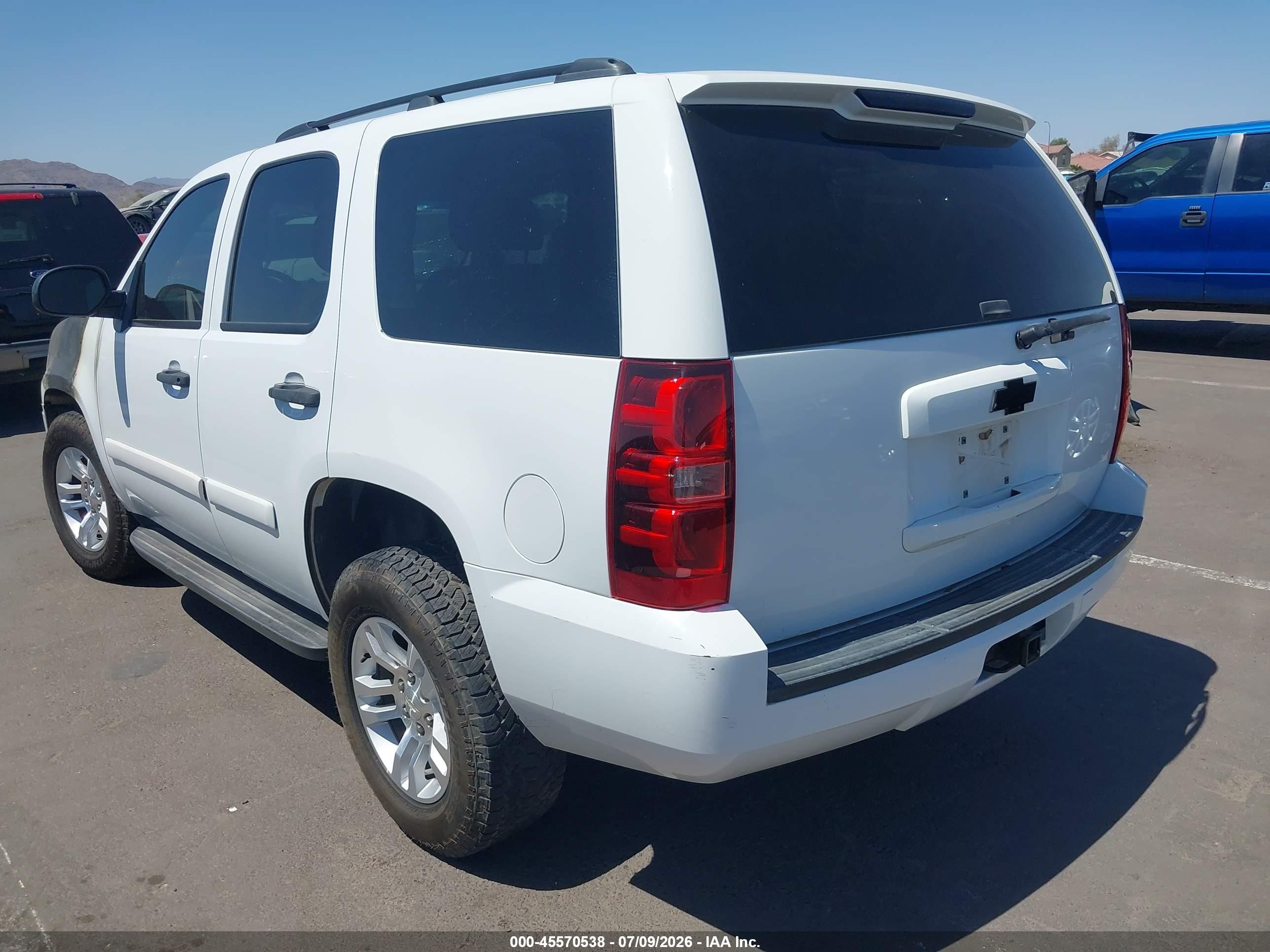 2009 Chevrolet Tahoe Ls White vin: 1GNFC13C49R175767