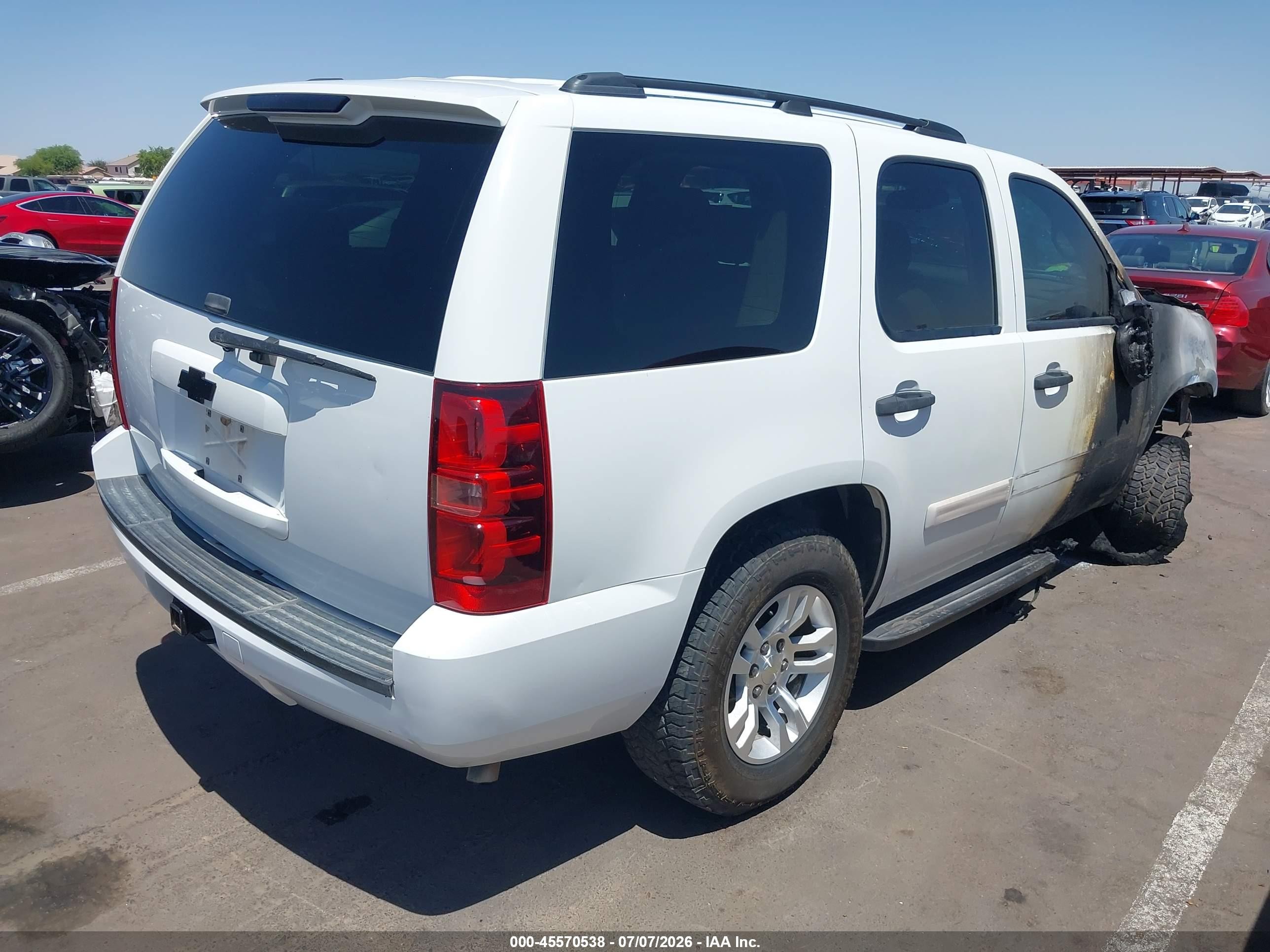 2009 Chevrolet Tahoe Ls White vin: 1GNFC13C49R175767