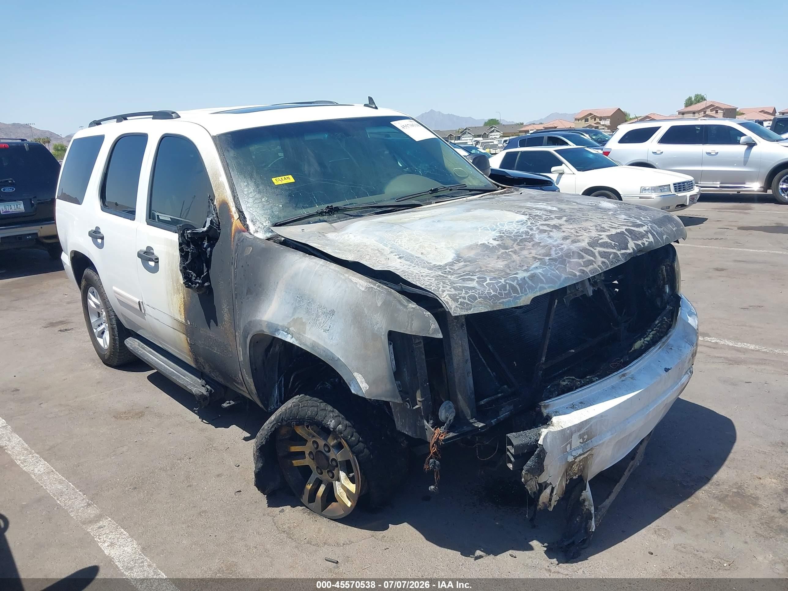 2009 Chevrolet Tahoe Ls White vin: 1GNFC13C49R175767
