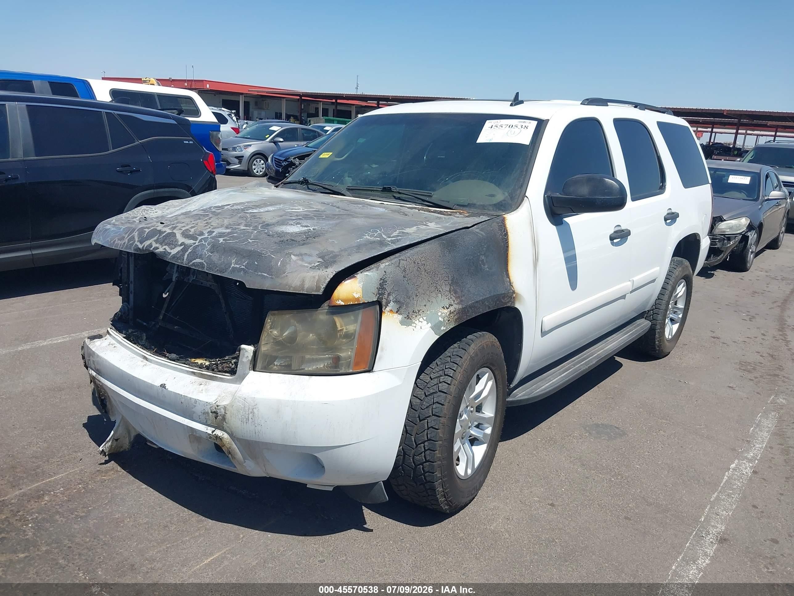 2009 Chevrolet Tahoe Ls White vin: 1GNFC13C49R175767