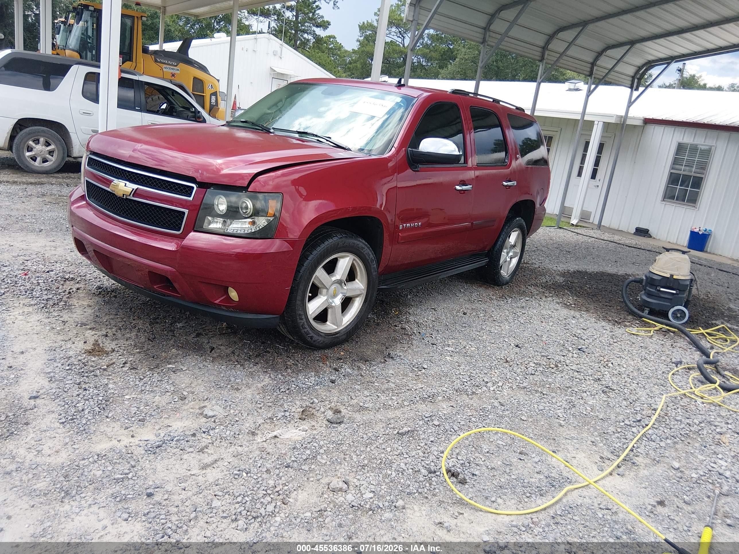 2007 Chevrolet Tahoe Ls Red vin: 1GNFC13C57R272179
