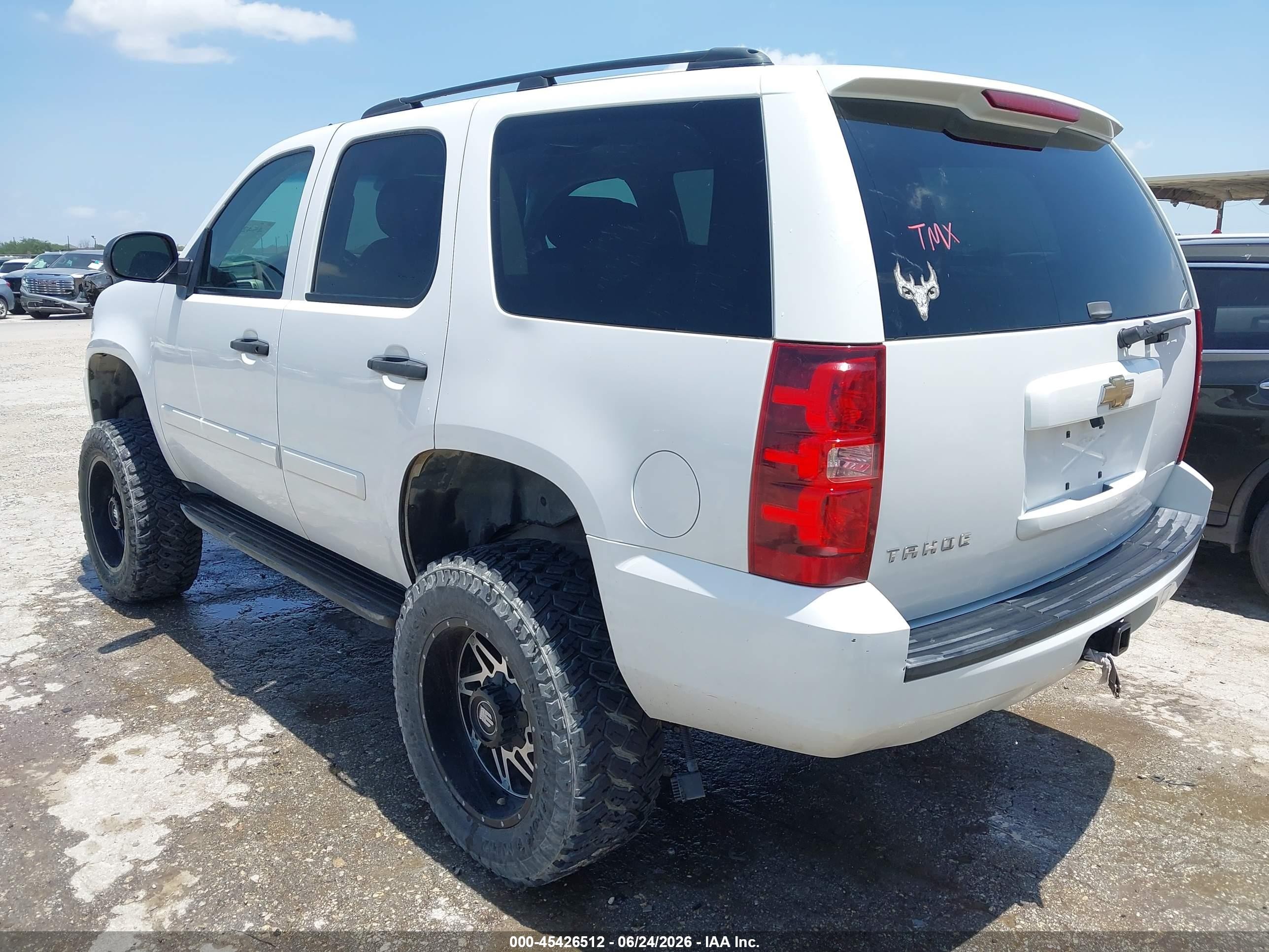 2009 Chevrolet Tahoe Ls White vin: 1GNFC13C59R157245