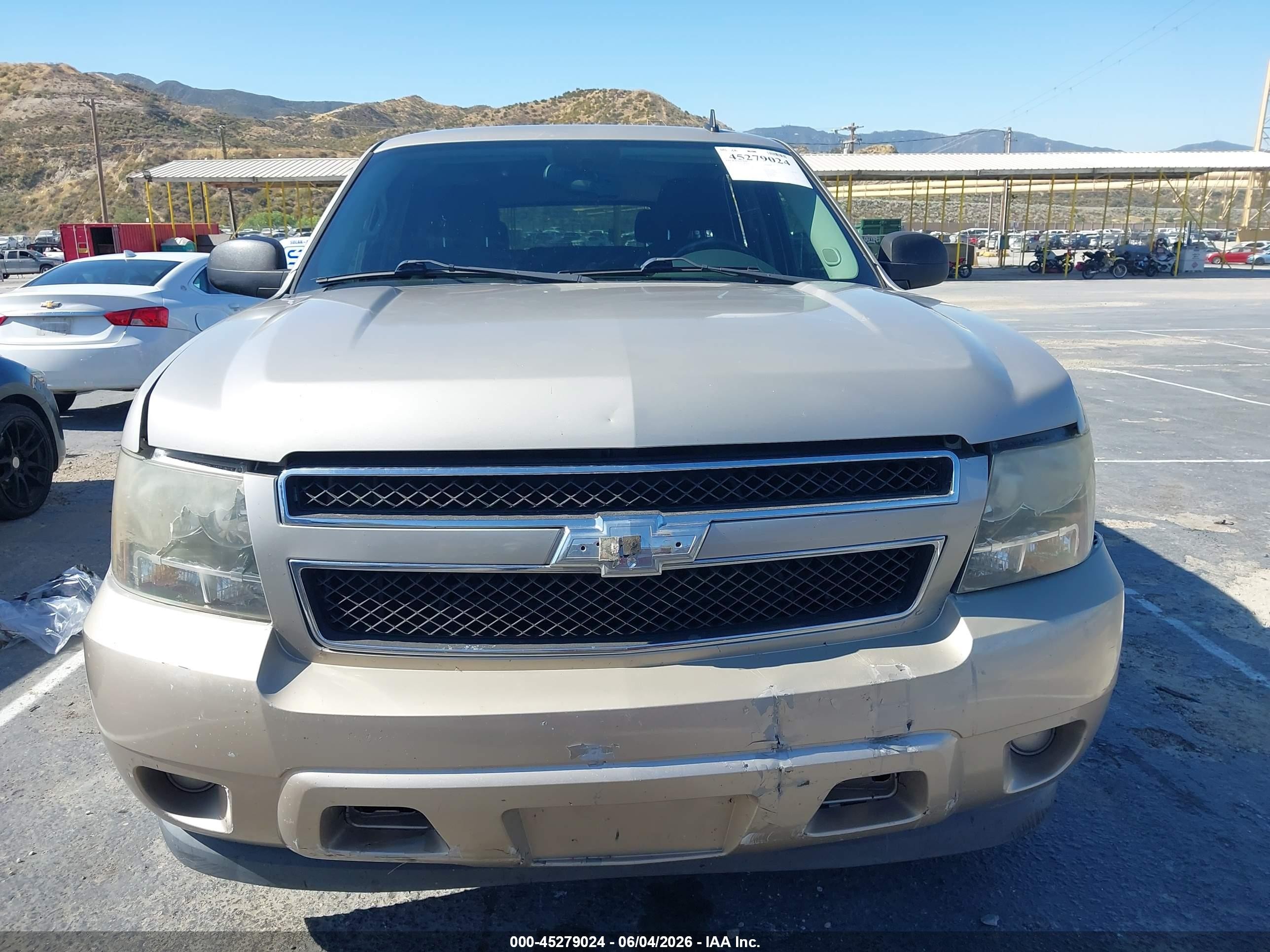 2009 Chevrolet Tahoe Ls Tan vin: 1GNFC13C59R191220