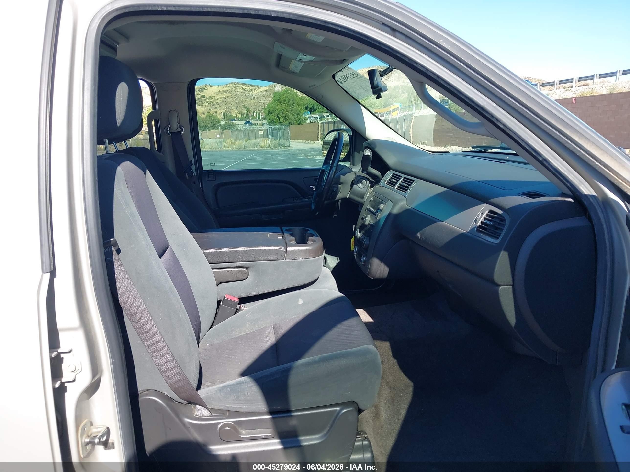 2009 Chevrolet Tahoe Ls Tan vin: 1GNFC13C59R191220