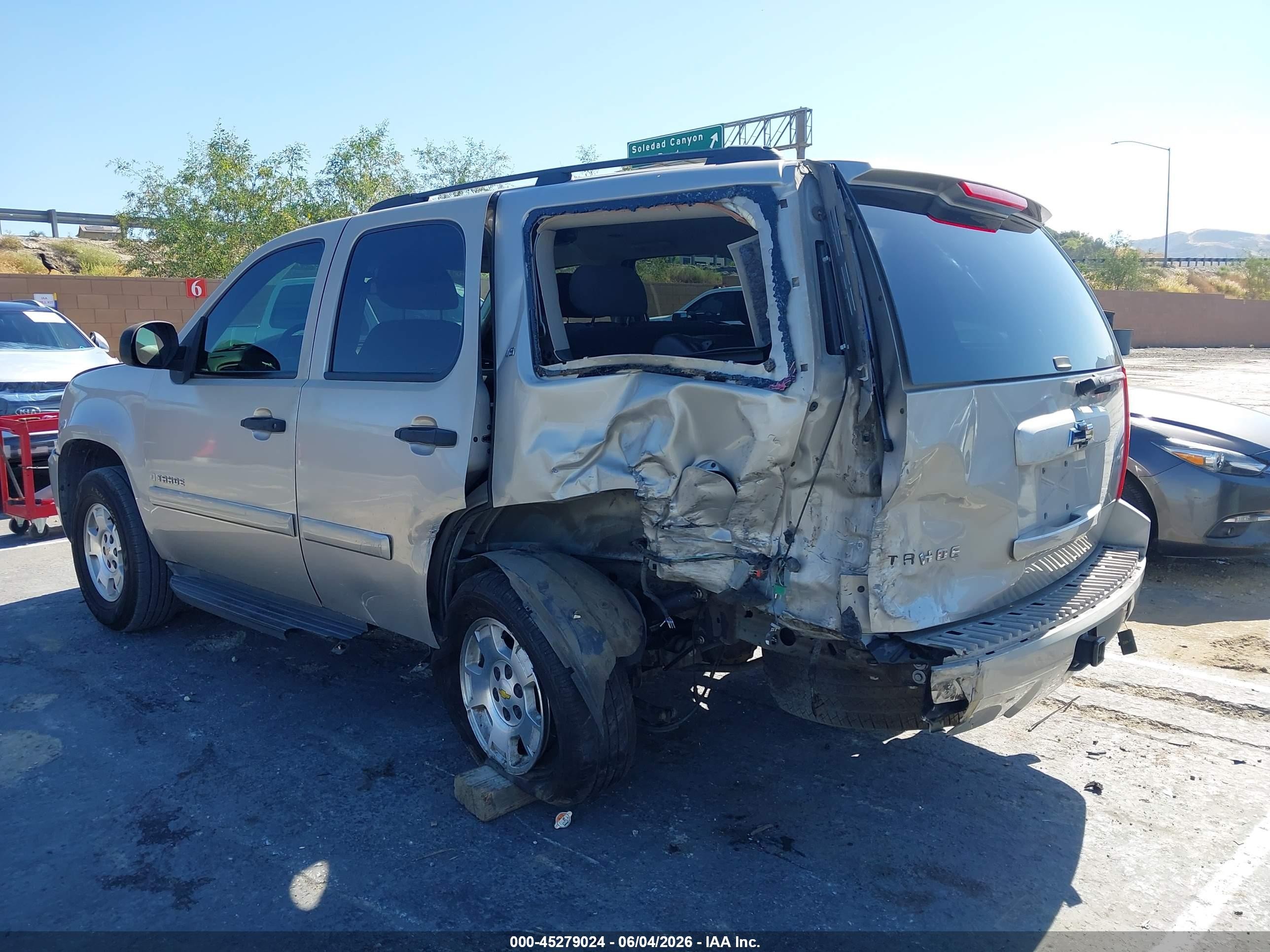 2009 Chevrolet Tahoe Ls Tan vin: 1GNFC13C59R191220