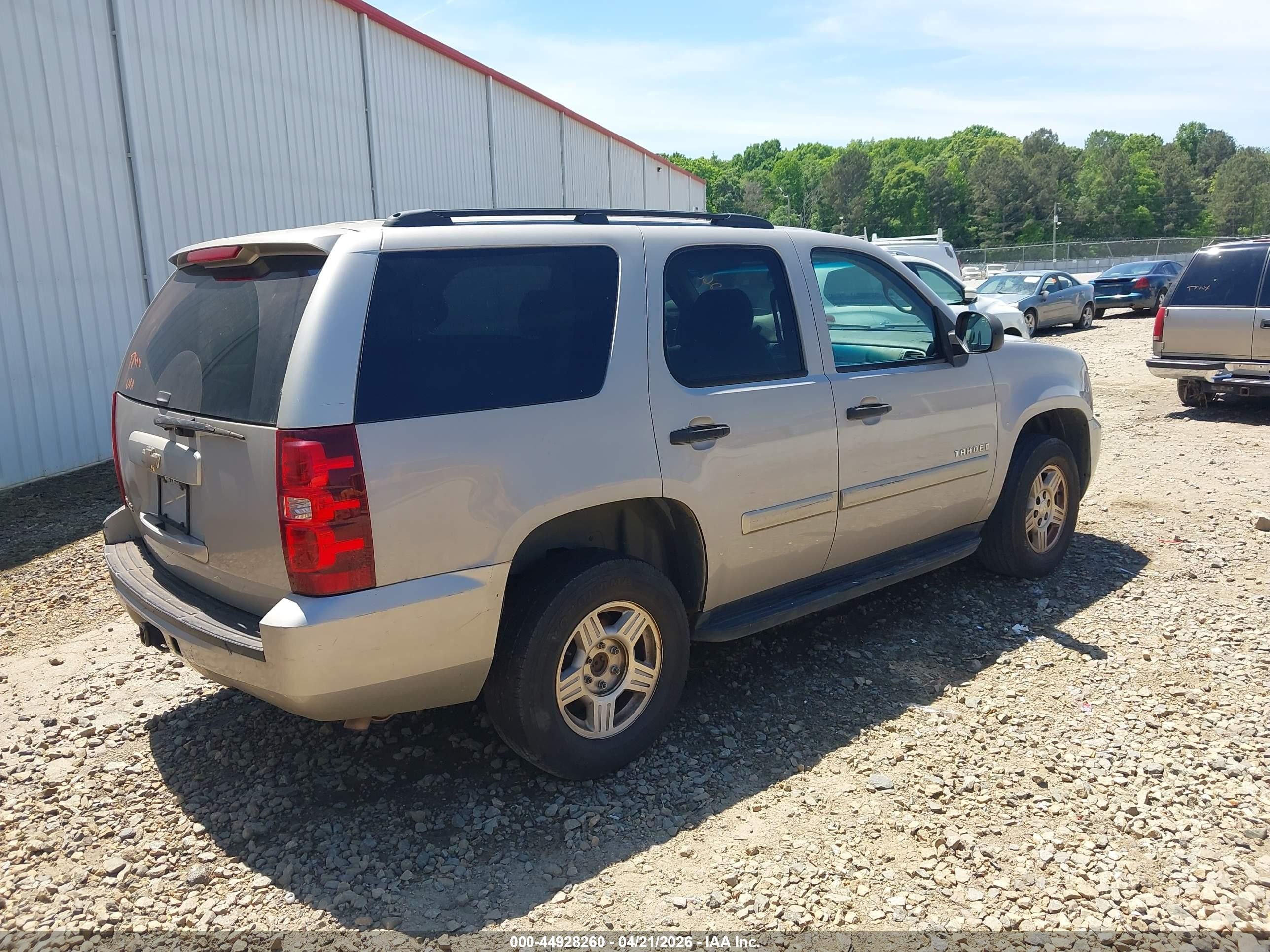 2008 Chevrolet Tahoe Ls Tan vin: 1GNFC13C68J199212